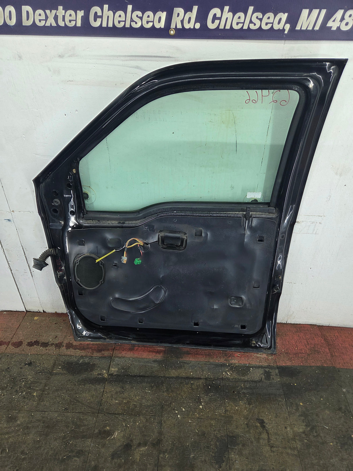 1999-2007 Ford Super Duty RH Passenger Side Front Door F250 F350 F450 F550