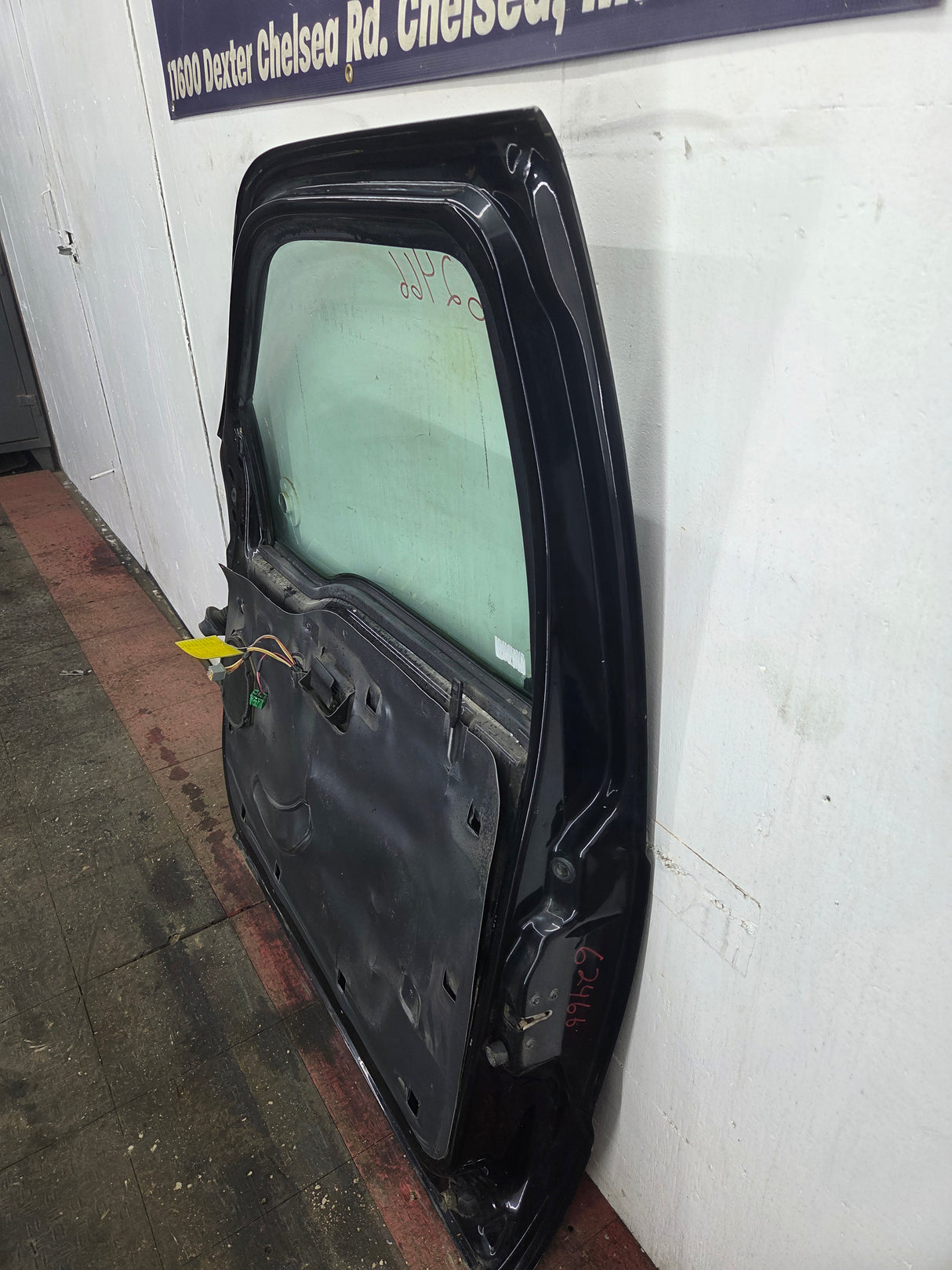 1999-2007 Ford Super Duty RH Passenger Side Front Door F250 F350 F450 F550