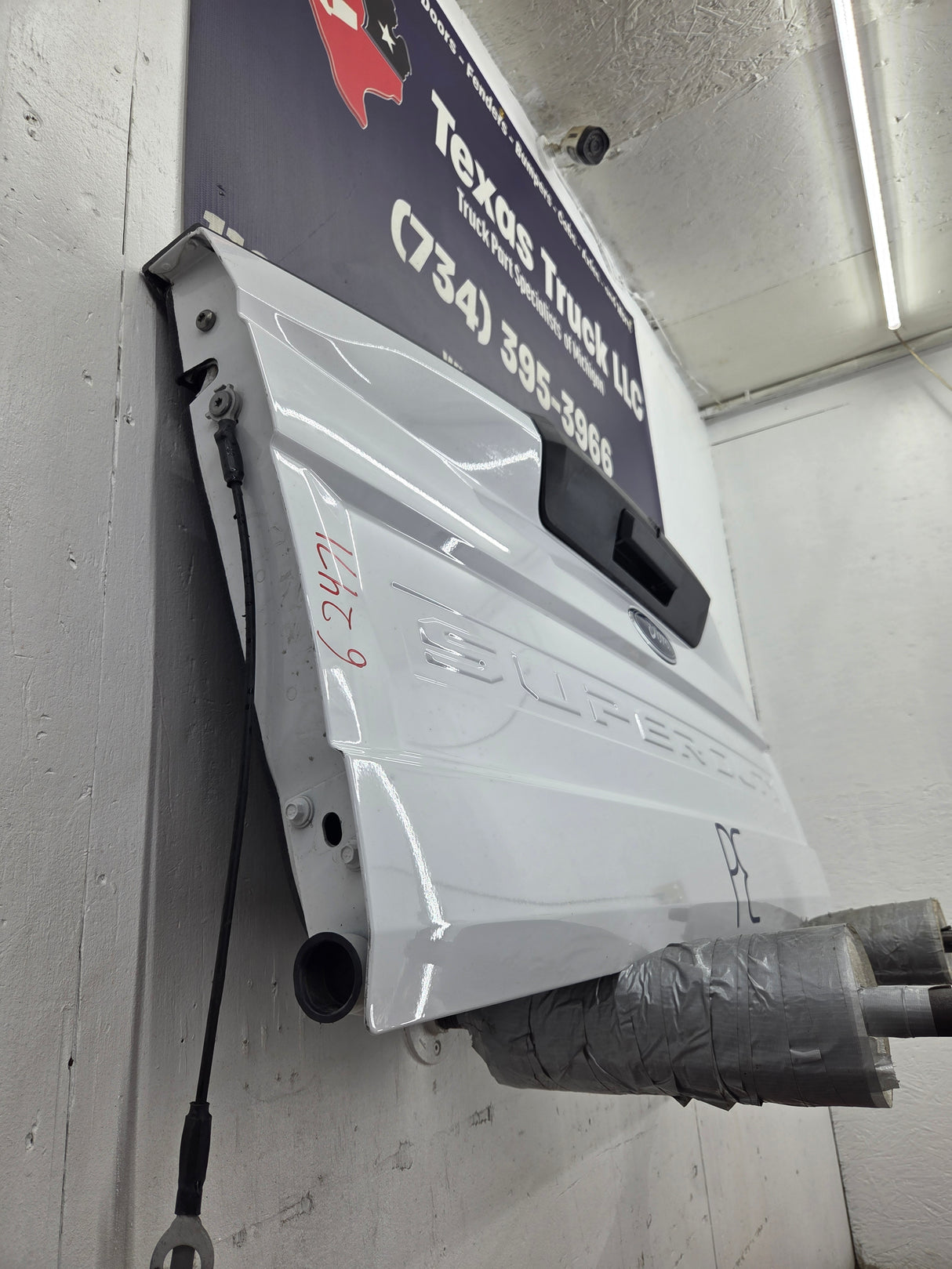 2017-2022 Ford F250 F350 F450 F550 Super Duty Tailgate - Oxford White
