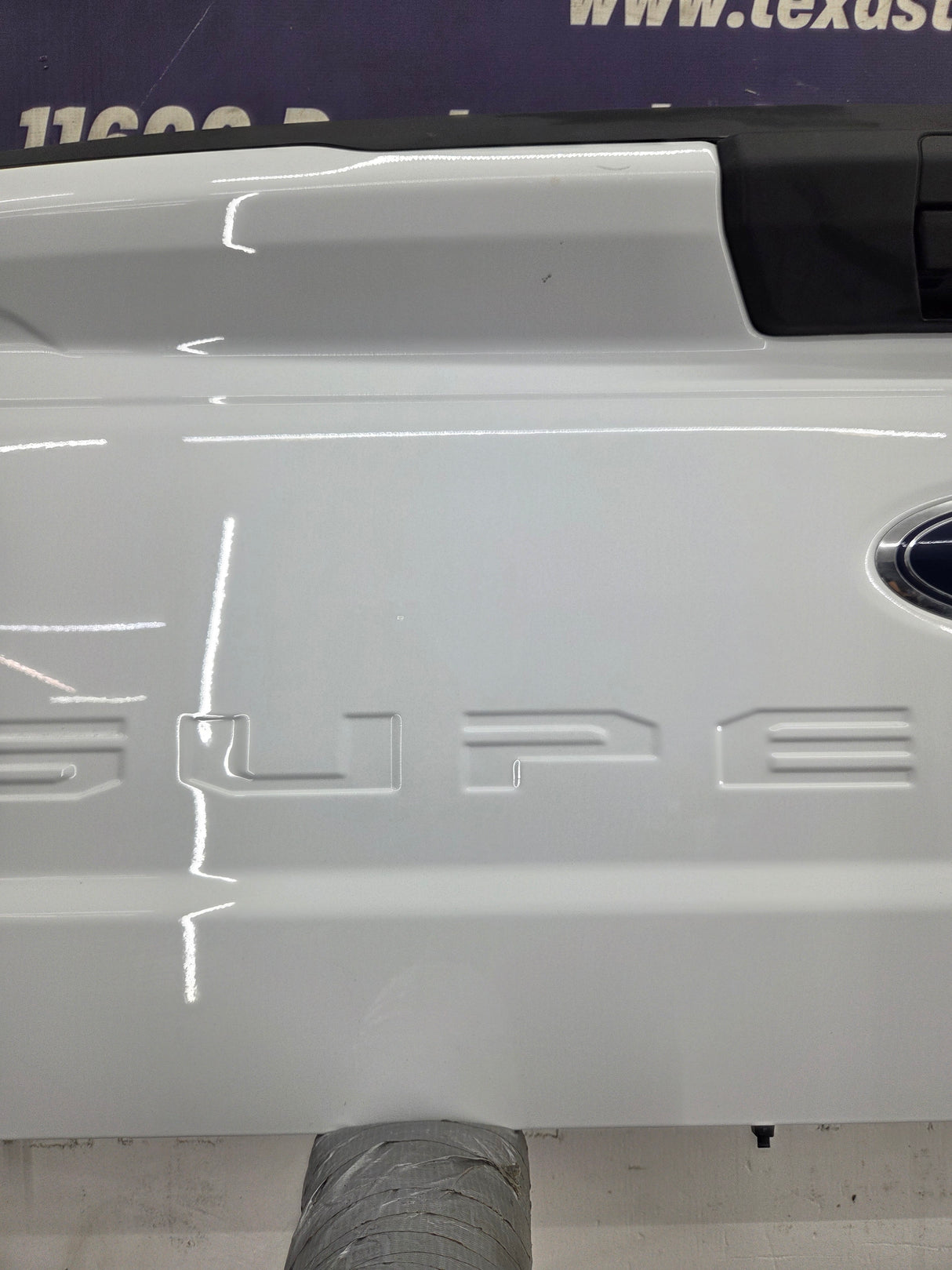 2023-2026 Ford Super Duty F250 F350 F450 F550 Step Tailgate - Oxford White