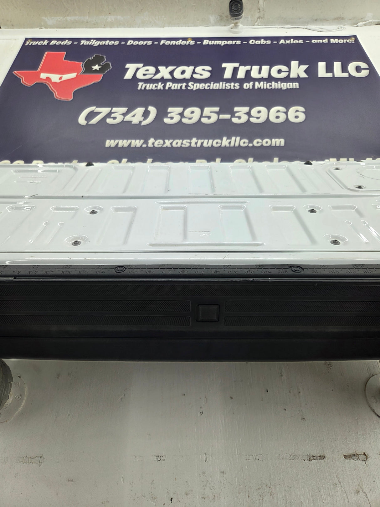 2023-2026 Ford Super Duty F250 F350 F450 F550 Step Tailgate - Oxford White