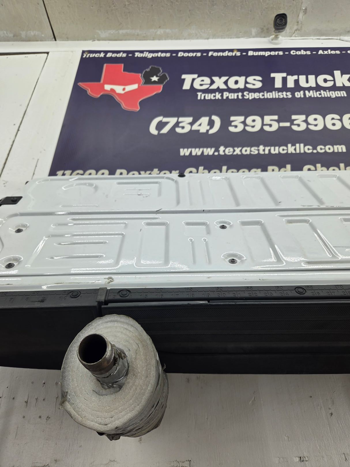 2023-2026 Ford Super Duty F250 F350 F450 F550 Step Tailgate - Oxford White