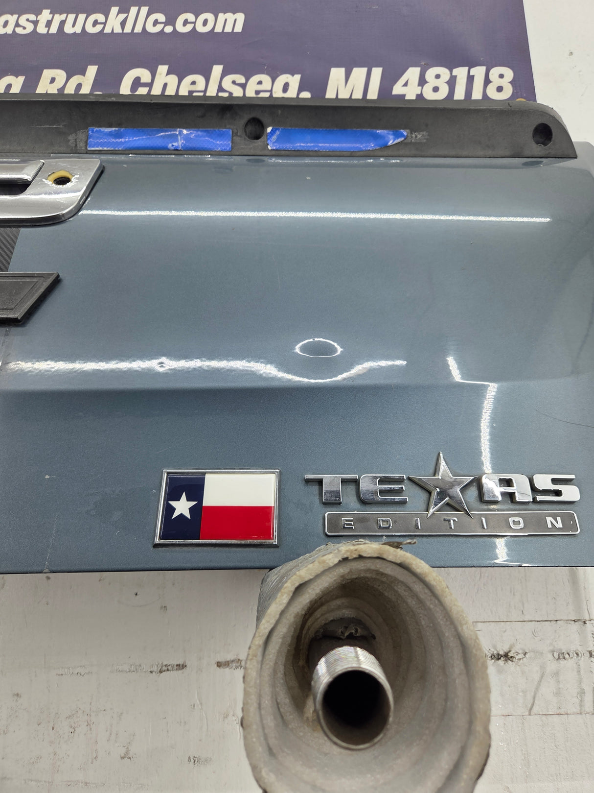 2007-2013 Chevrolet Silverado / GMC Sierra 1500 2500 3500 HD Tailgate
