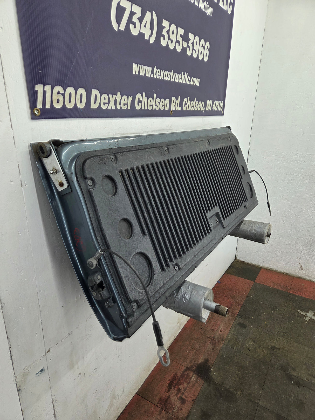2007-2013 Chevrolet Silverado / GMC Sierra 1500 2500 3500 HD Tailgate