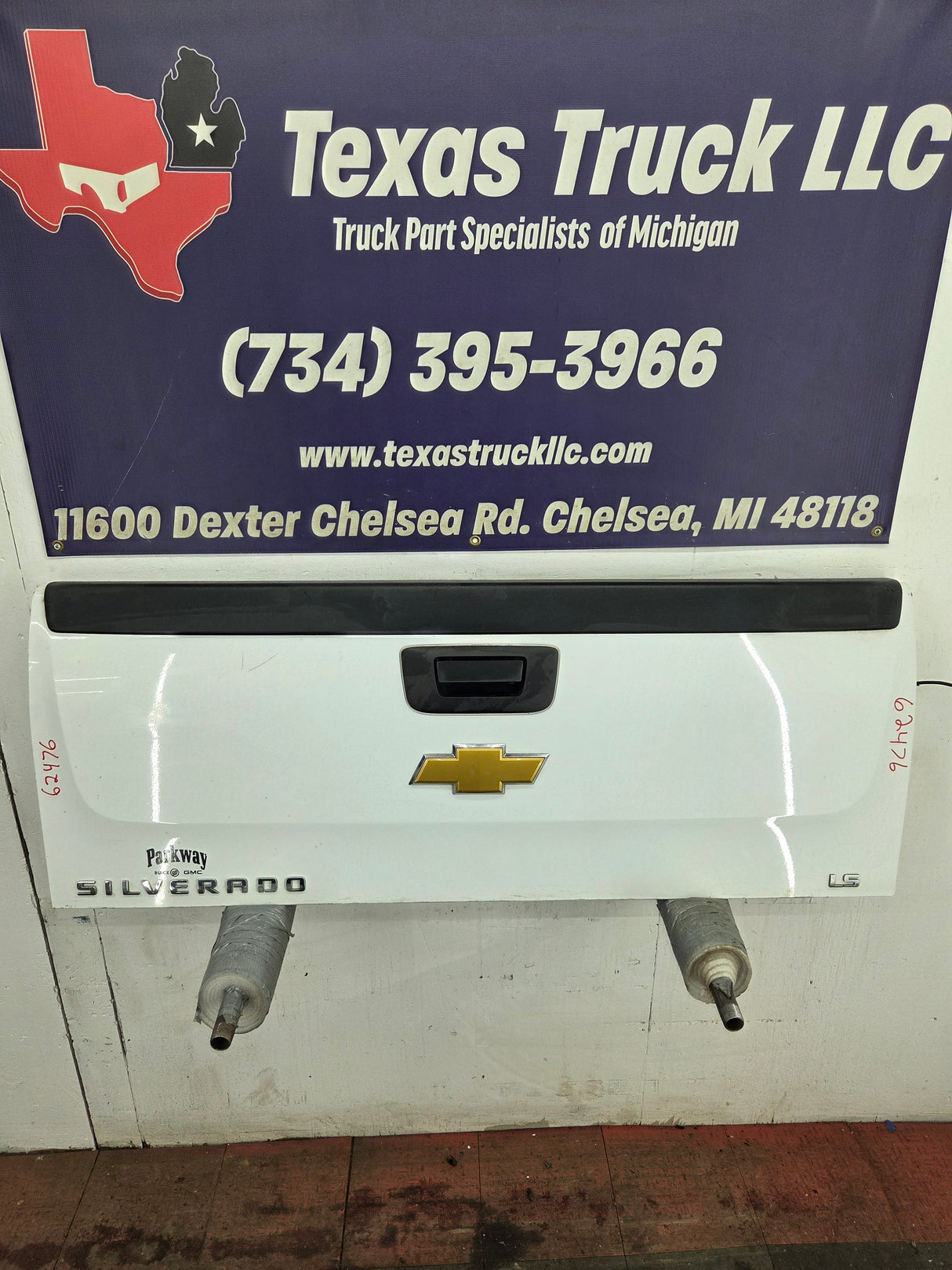 2007-2013 Chevrolet Silverado / GMC Sierra 1500 2500 3500 HD Tailgate
