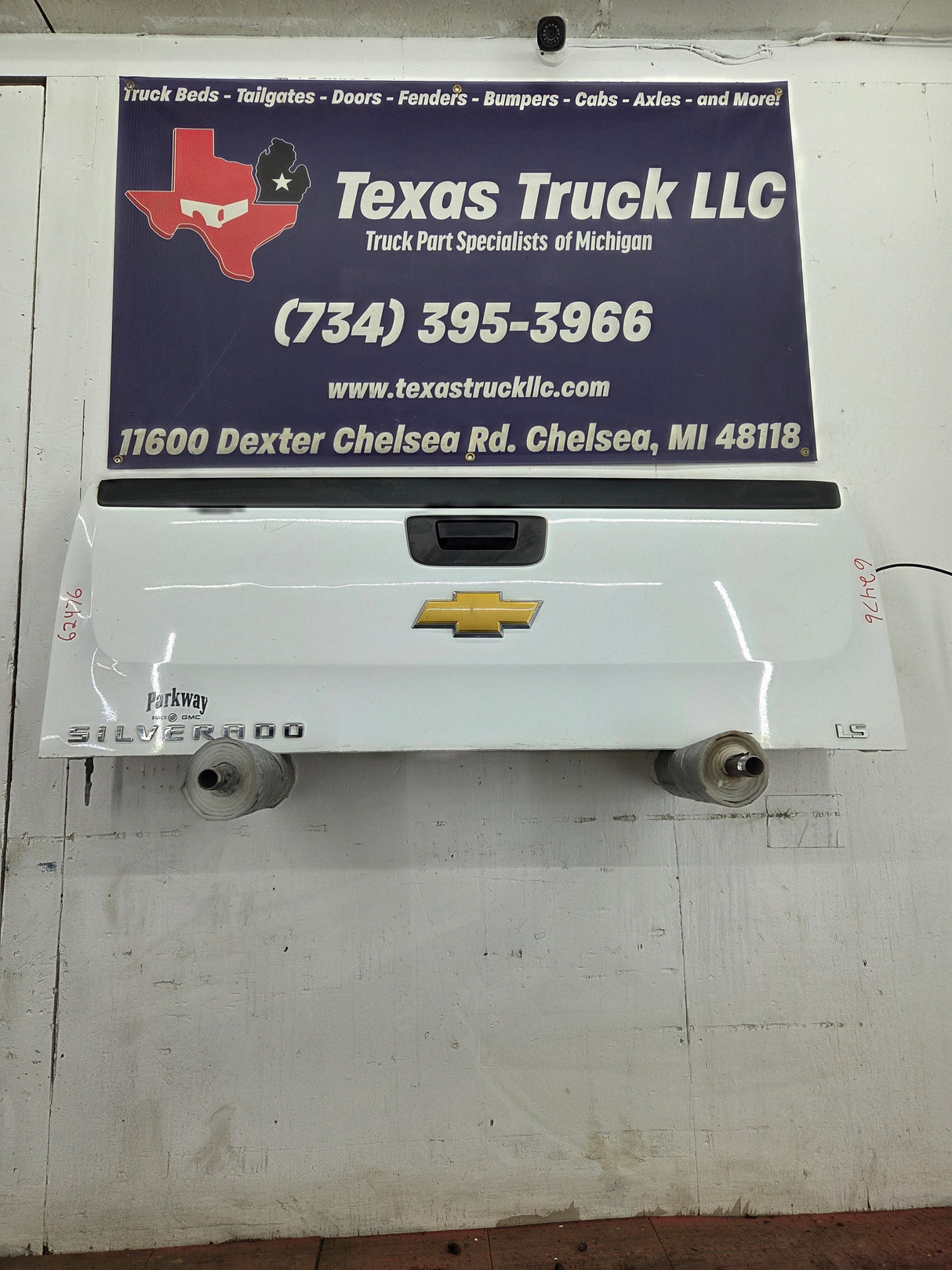2007-2013 Chevrolet Silverado / GMC Sierra 1500 2500 3500 HD Tailgate