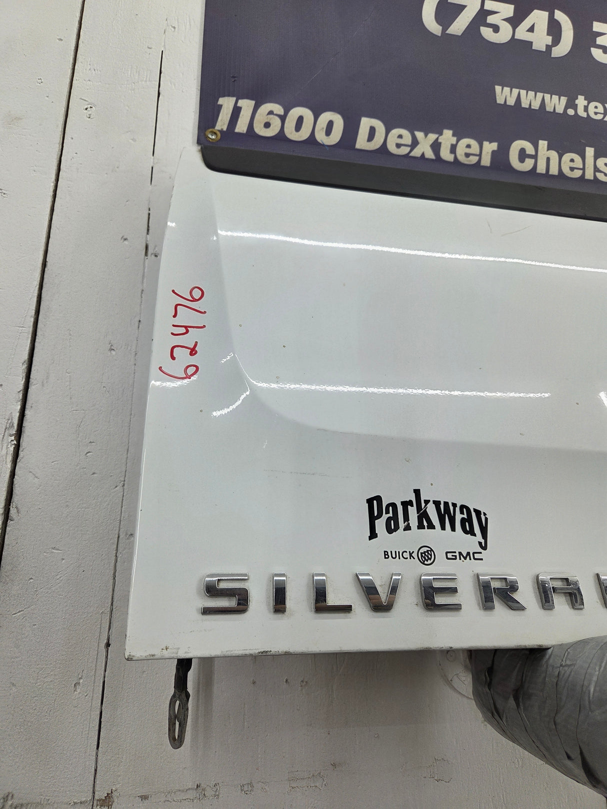 2007-2013 Chevrolet Silverado / GMC Sierra 1500 2500 3500 HD Tailgate