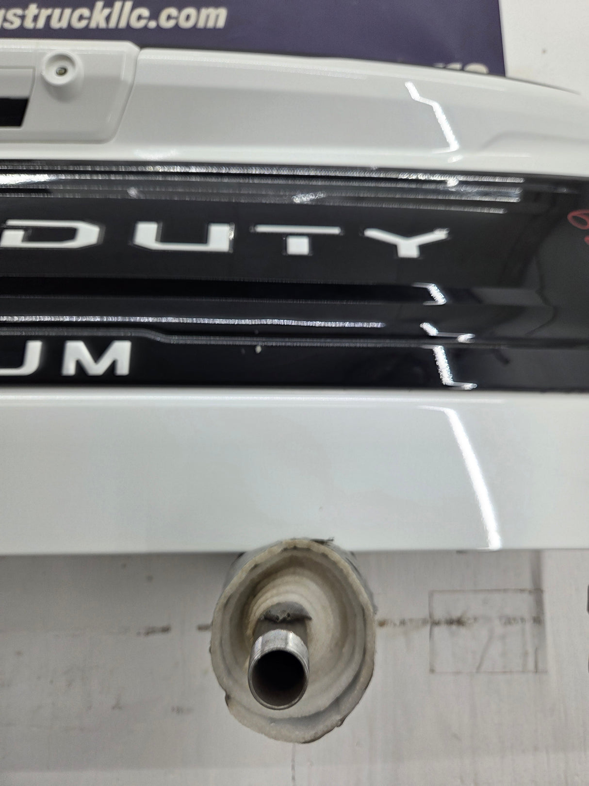 2023-2026 Ford F250 F350 F450 F550 Super Duty PLATINUM Tailgate W/Step