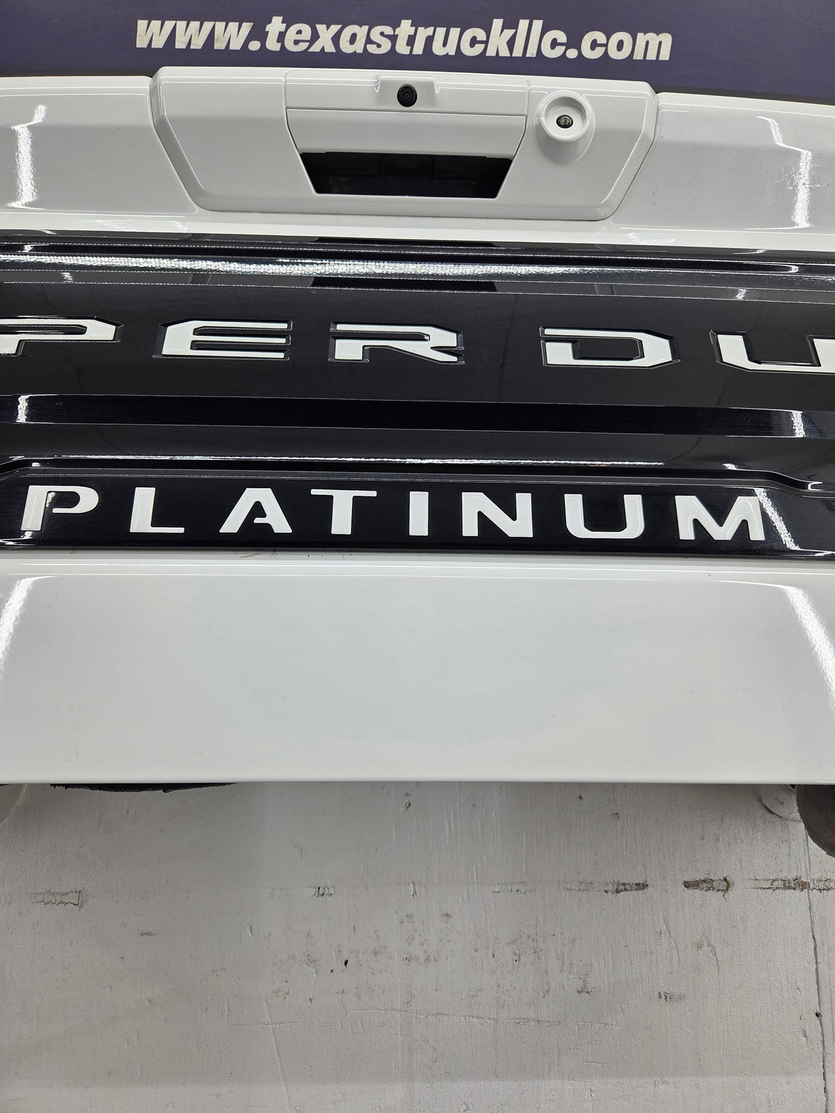 2023-2026 Ford F250 F350 F450 F550 Super Duty PLATINUM Tailgate W/Step