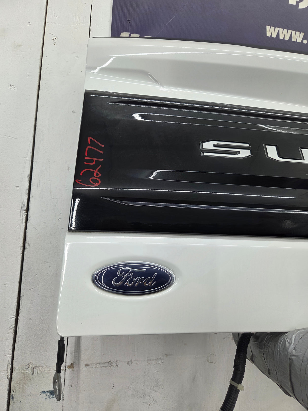 2023-2026 Ford F250 F350 F450 F550 Super Duty PLATINUM Tailgate W/Step