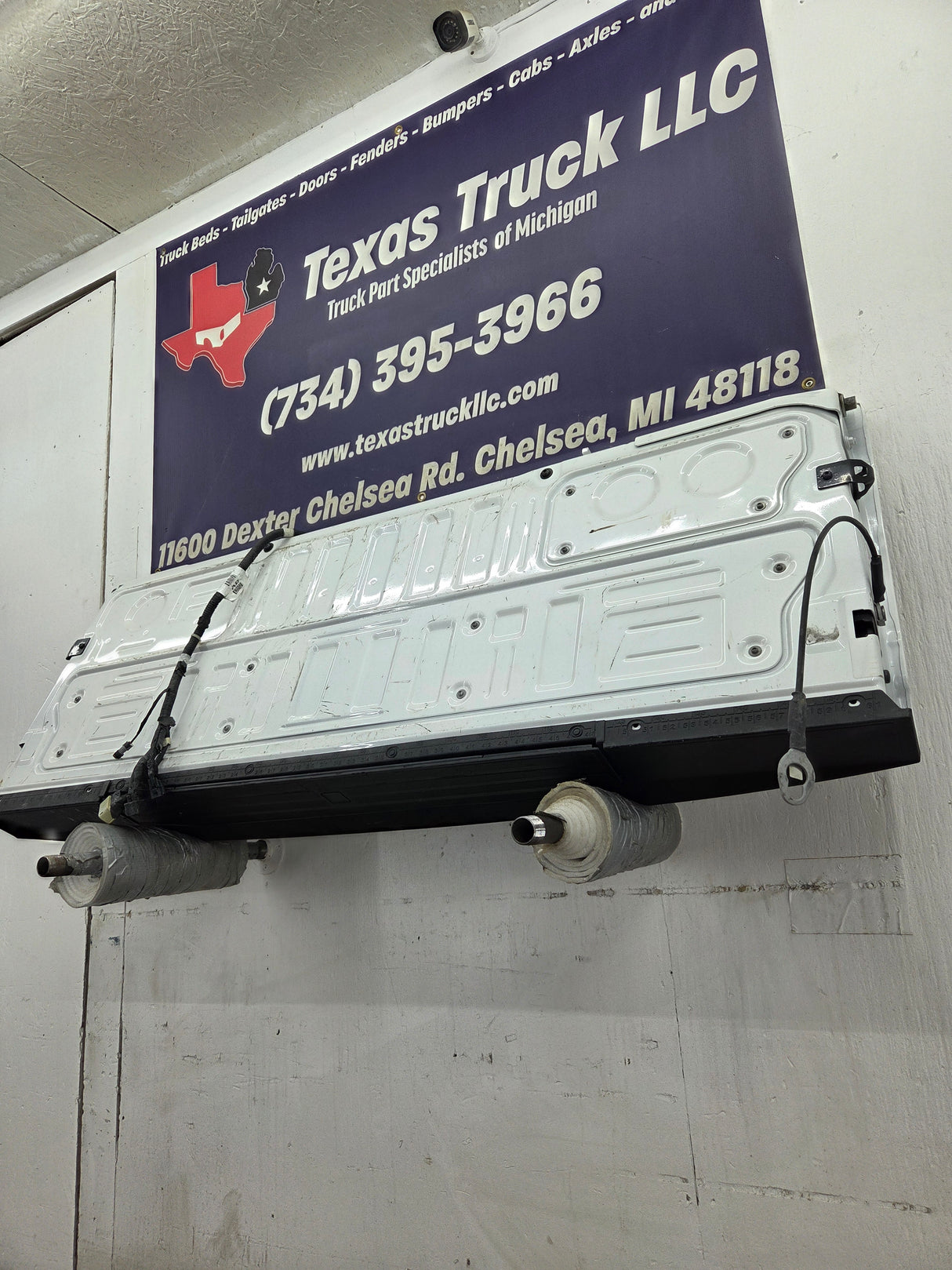 2023-2026 Ford F250 F350 F450 F550 Super Duty PLATINUM Tailgate W/Step