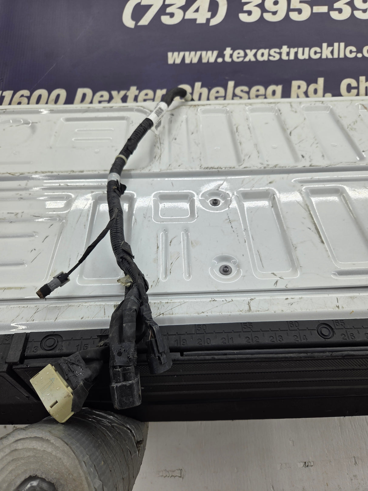 2023-2026 Ford F250 F350 F450 F550 Super Duty PLATINUM Tailgate W/Step