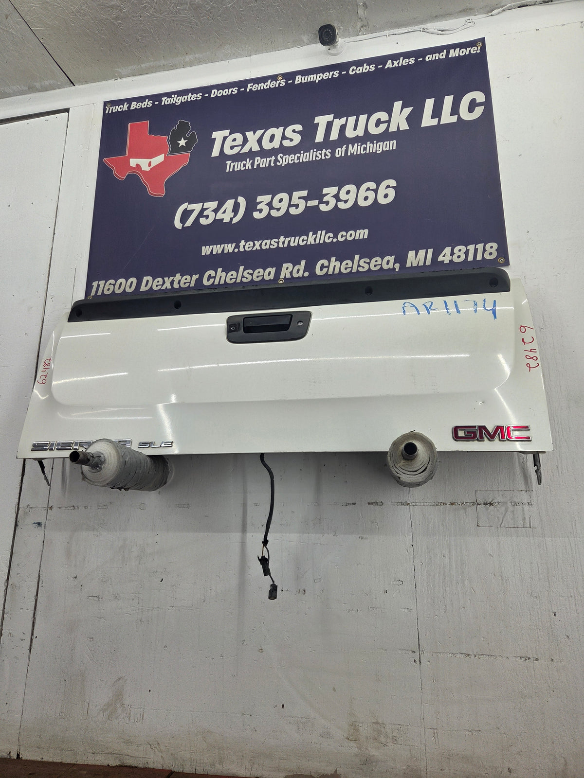 2007-2013 Chevrolet Silverado / GMC Sierra HD Tailgate 1500 2500 3500