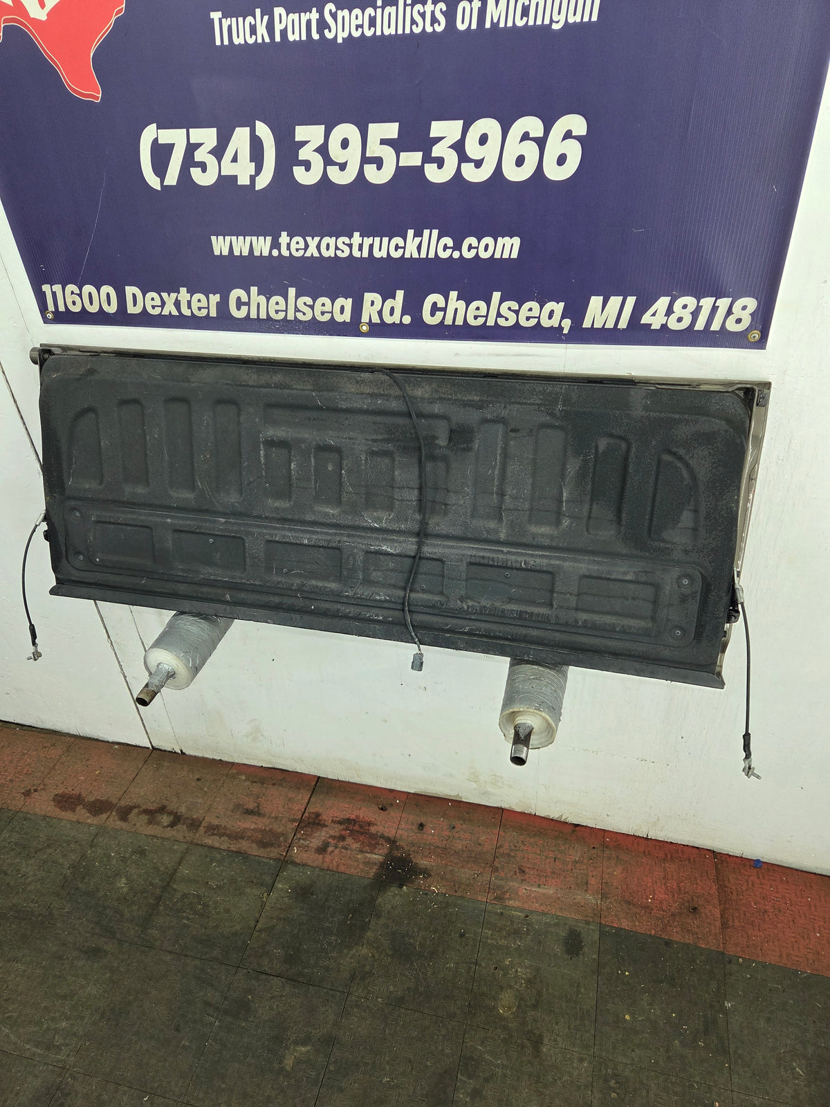 2014-2019 Chevrolet Silverado / GMC Sierra 1500 2500 3500 HD Tailgate