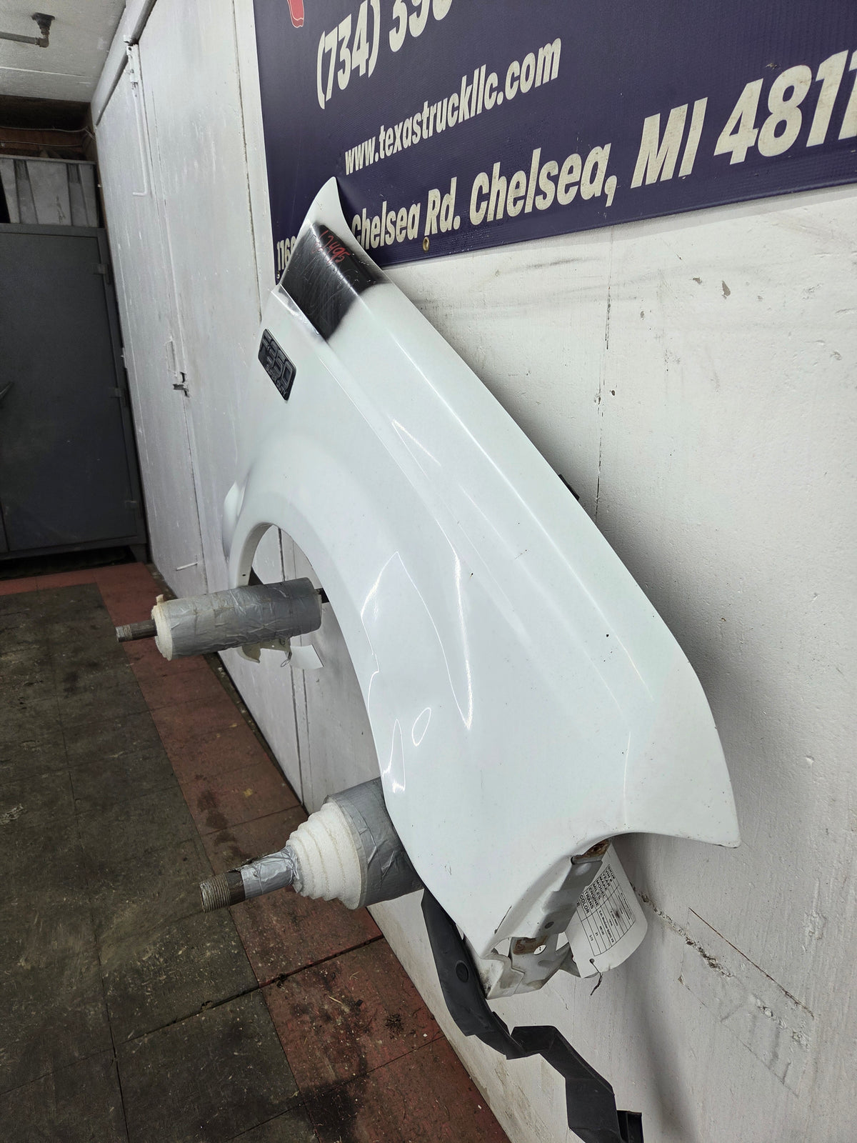 1999-2007 Ford Super Duty RH Passenger Side Front Fender F250 F350 F450 F550 Excursion