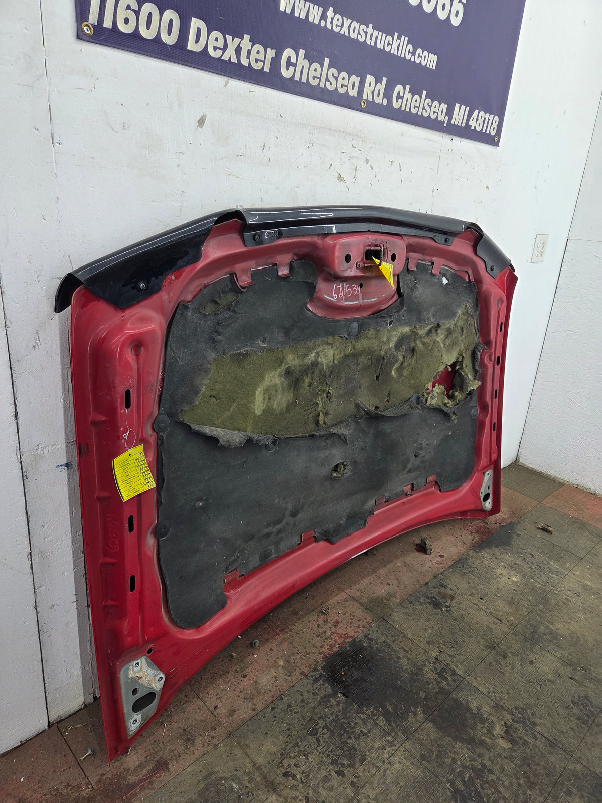 2003-2006 Chevrolet Silverado 1500 2500 'Cateye' Hood