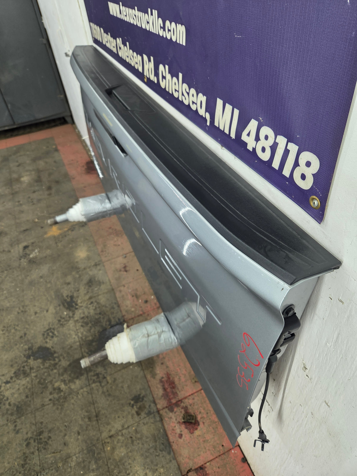 2019-2026 Chevrolet Silverado 2500 3500 Truck Tailgate
