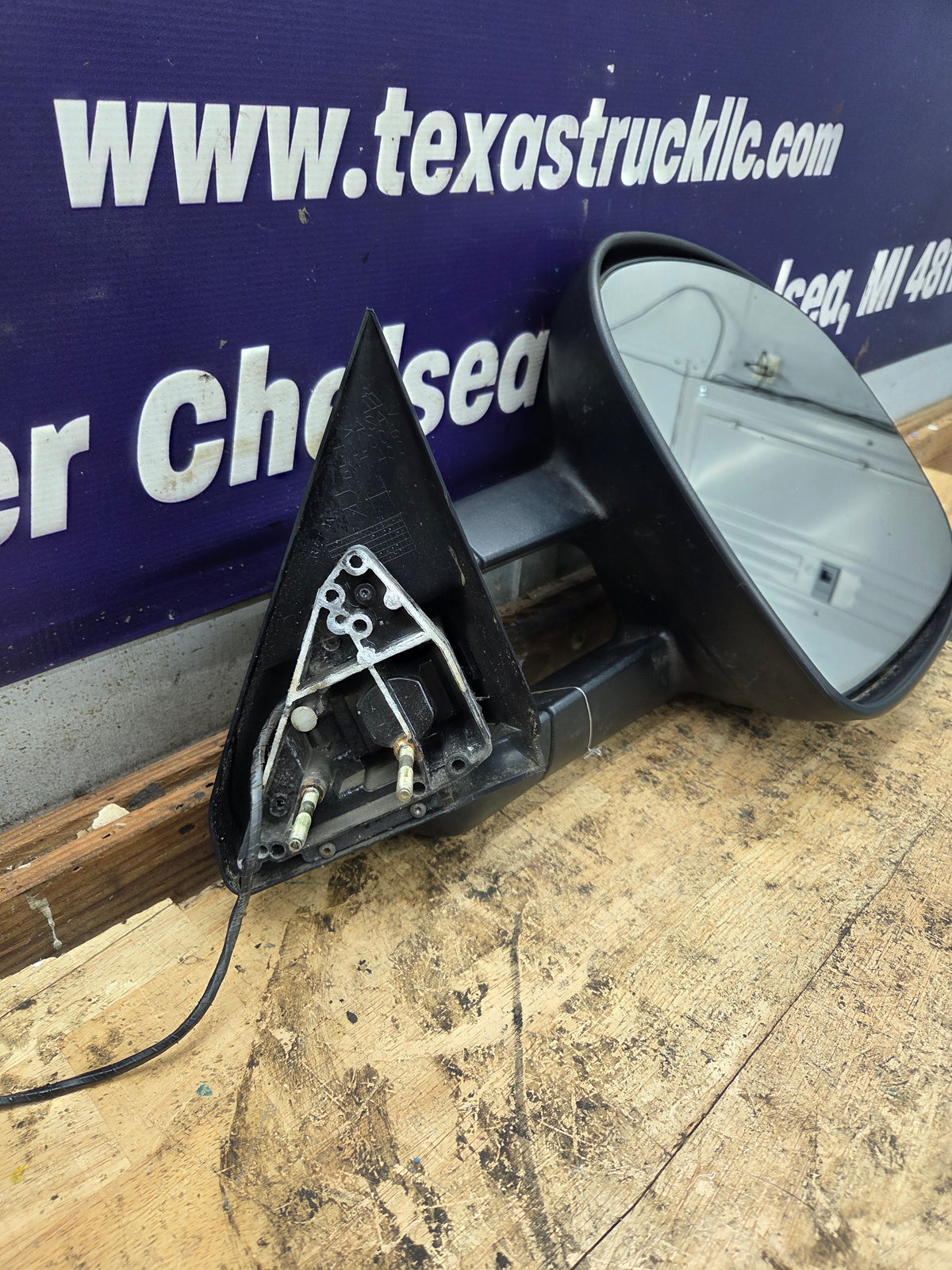 1988-2000 Chevrolet GMC C/K Series RH Passenger Side Mirror