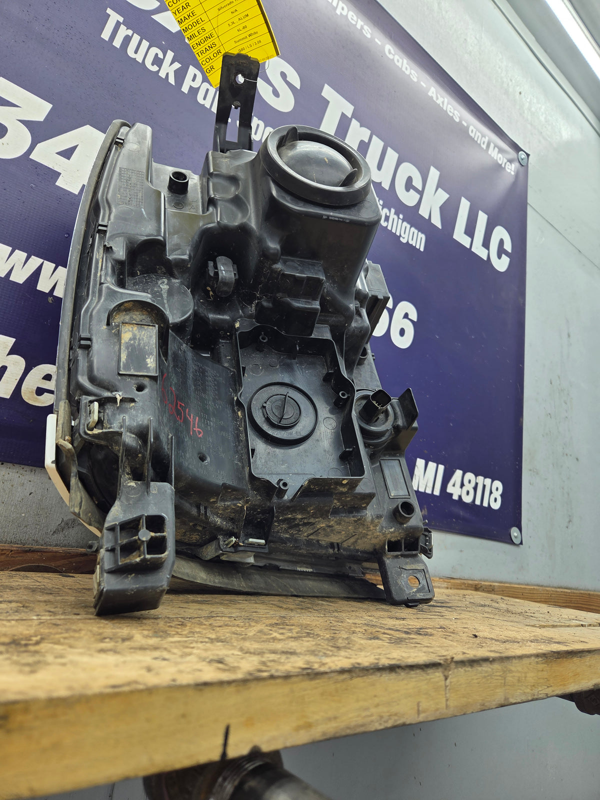 2016-2019 Chevrolet Silverado 1500 Driver Side Left Hand Headlight Bucket Assembly 84388723