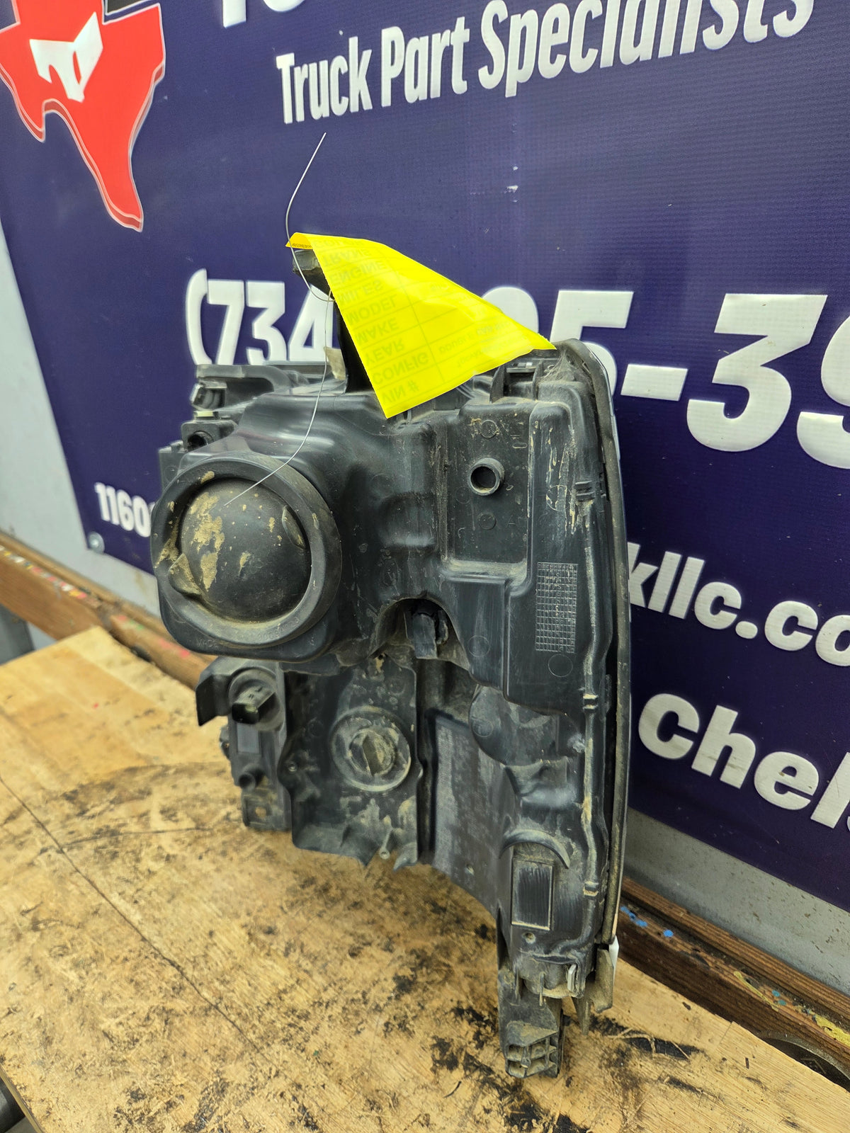 2016-2019 Chevrolet Silverado 1500 Passenger Side Right Hand Headlight Bucket Assembly 84388724