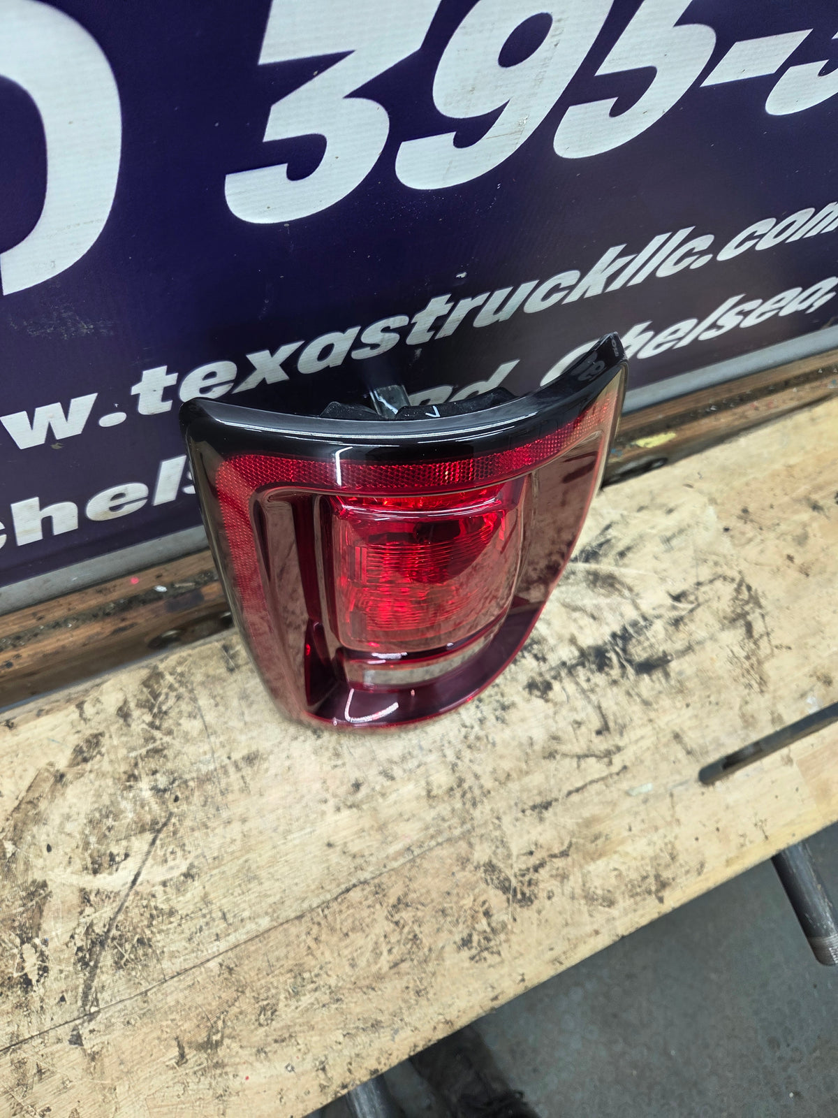 2025-2026 5th Gen Dodge Ram 2500 3500 RH Passenger Side Tail Light Halogen 68592554AB