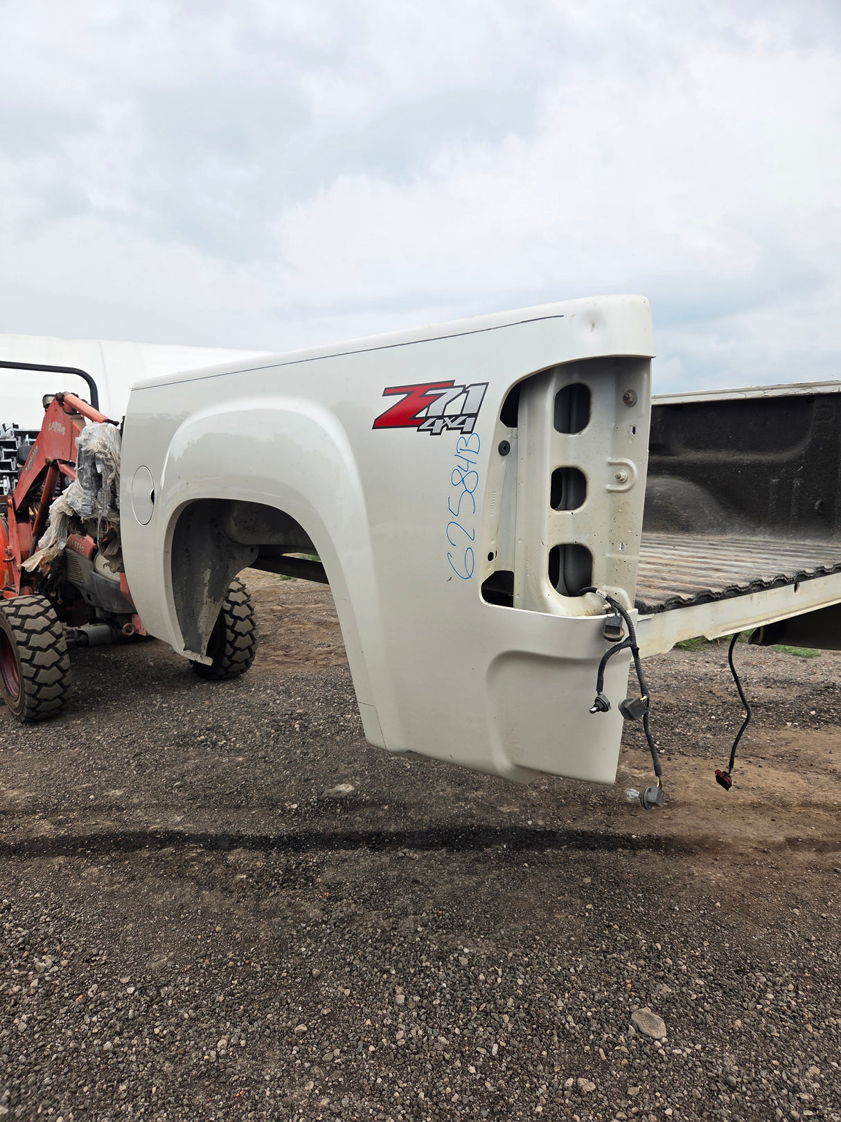 2007-2013 GMC Sierra 1500 5' 8" Short Truck Bed