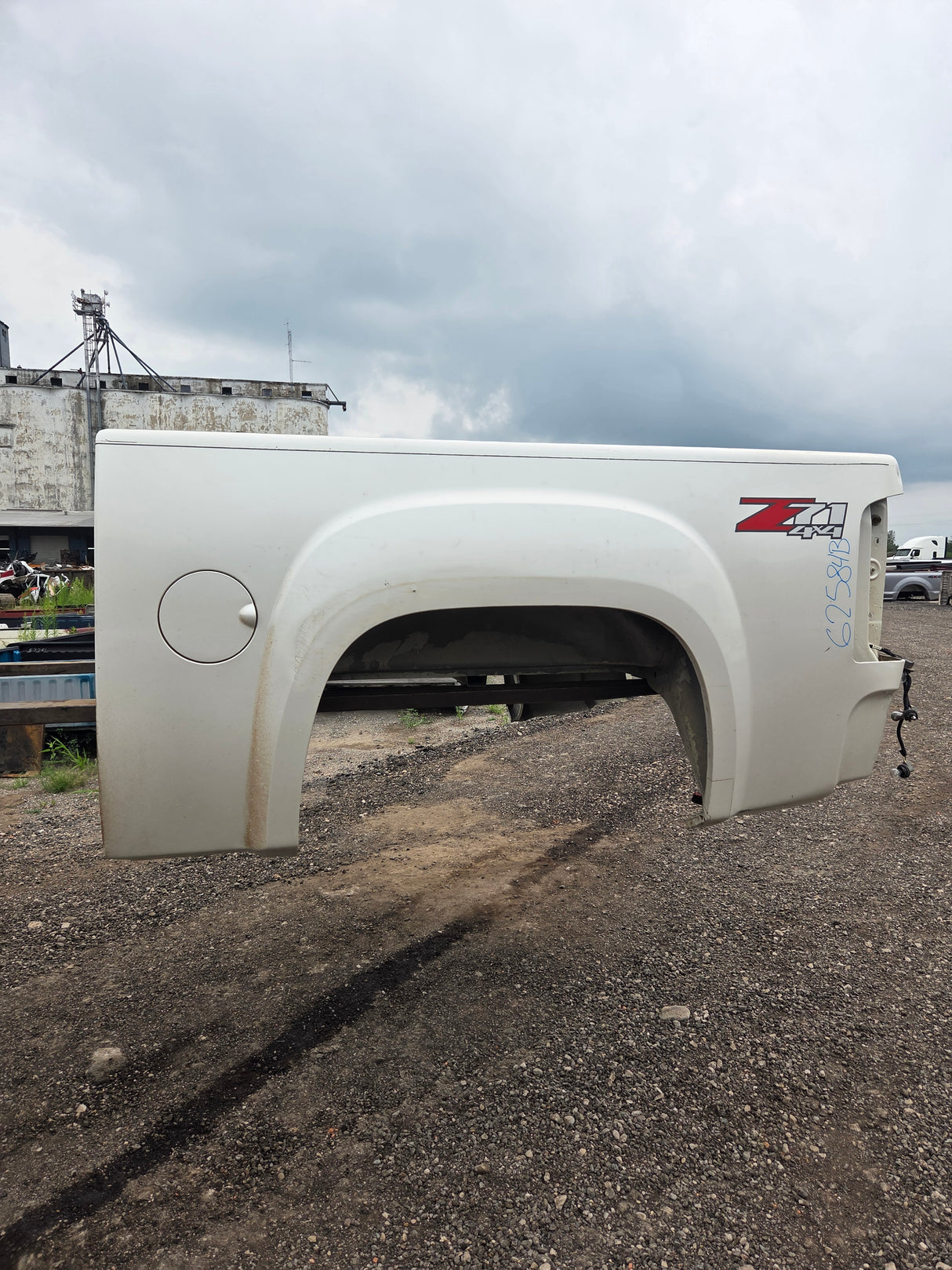 2007-2013 GMC Sierra 1500 5' 8" Short Truck Bed