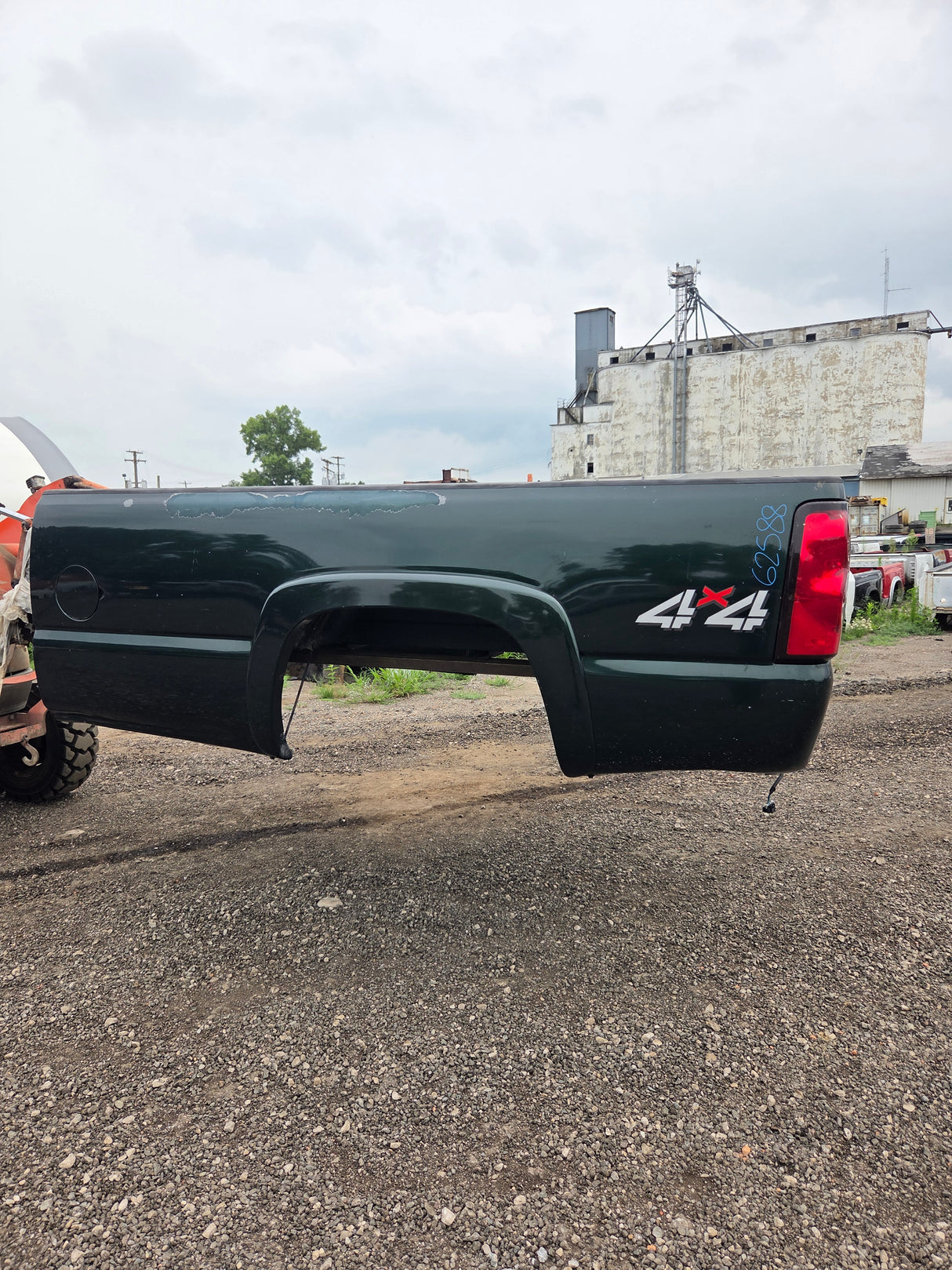 1999-2007 Chevrolet Silverado / GMC Sierra 1500 2500 3500 HD 8' Long Bed Truck Bed