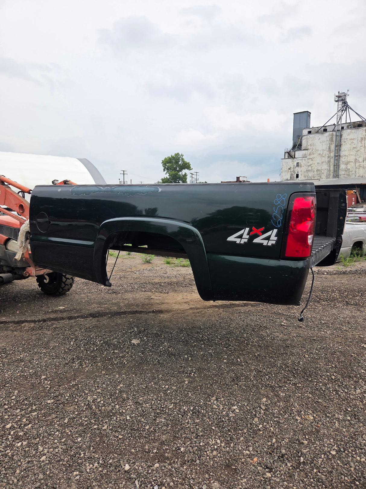 1999-2007 Chevrolet Silverado / GMC Sierra 1500 2500 3500 HD 8' Long Bed Truck Bed