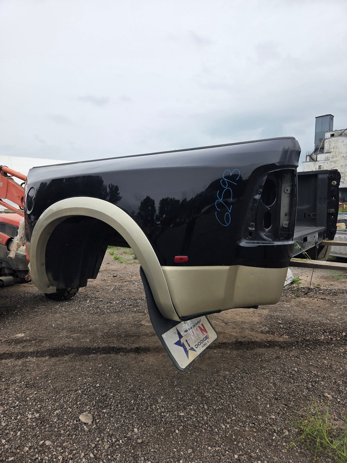 2009-2018 Dodge Ram 3500 4500 4th Gen Mega Cab Short Bed 6' 4" Dually Truck Bed *Damage