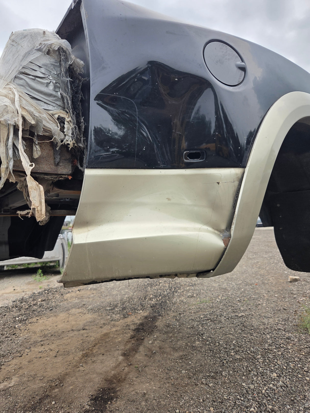 2009-2018 Dodge Ram 3500 4500 4th Gen Mega Cab Short Bed 6' 4" Dually Truck Bed *Damage