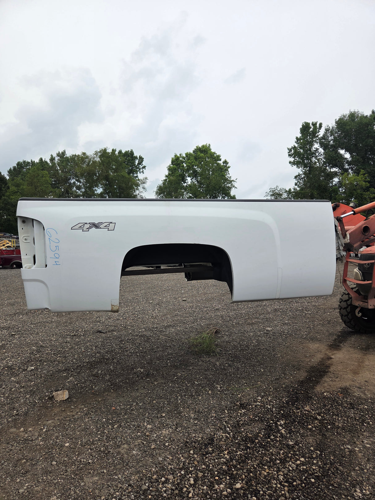 2007-2013 Chevrolet Silverado 1500 2500 3500 HD 8' Long Truck Bed