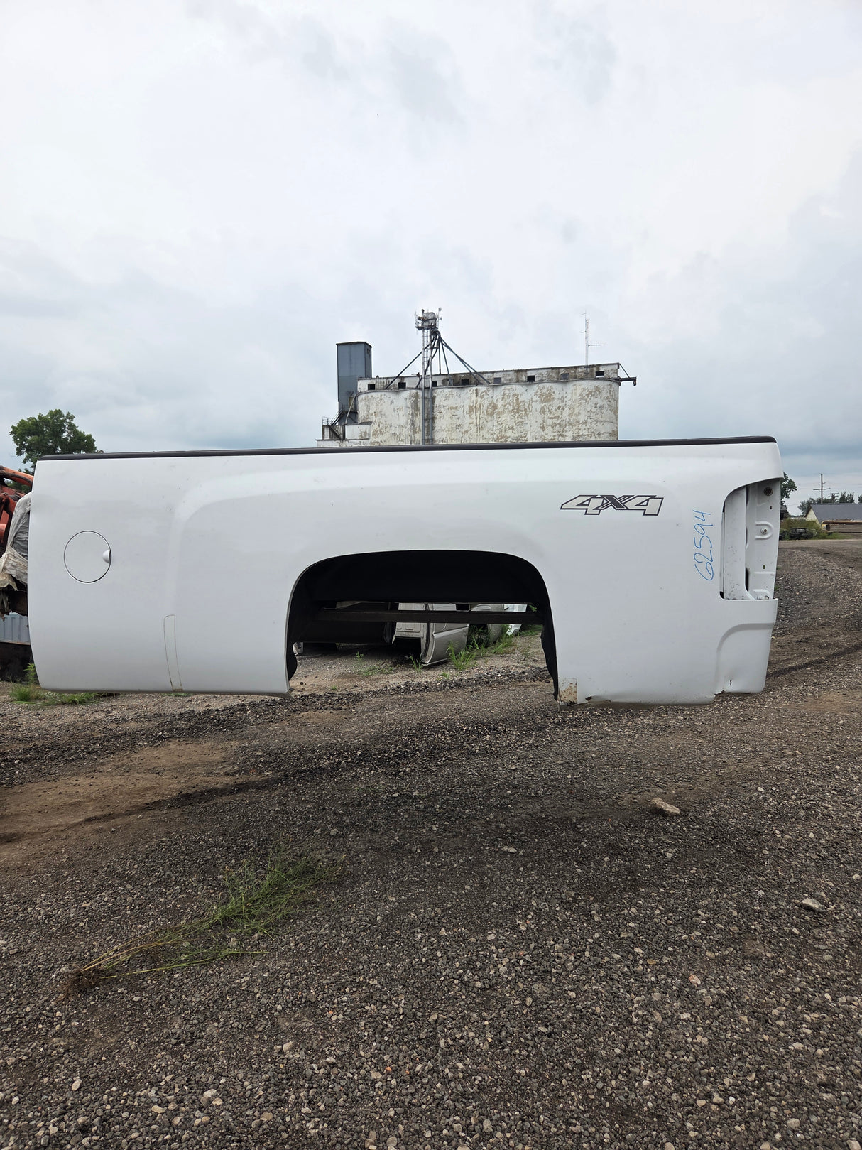2007-2013 Chevrolet Silverado 1500 2500 3500 HD 8' Long Truck Bed