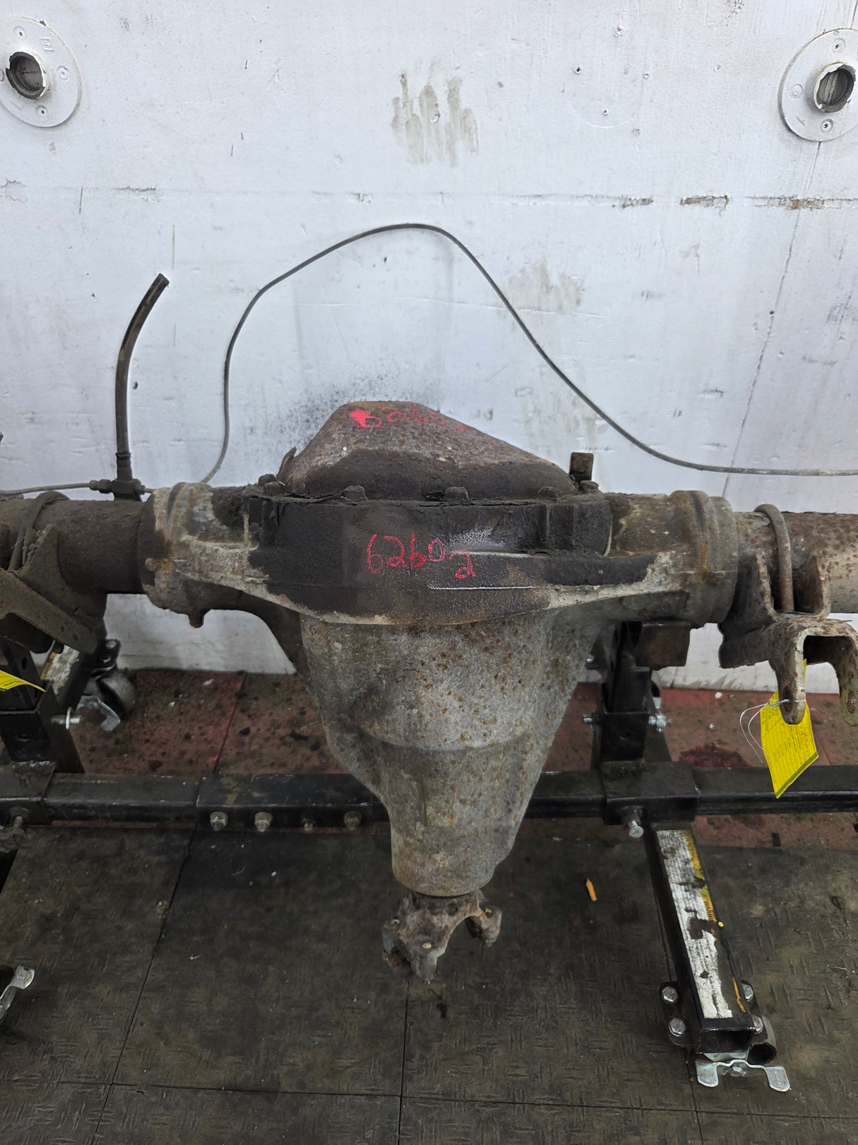 1999-2001 Ford Super Duty F350 Dually Rear Axle 3.73 Gear Ratio CAB CHASSIS 122k miles
