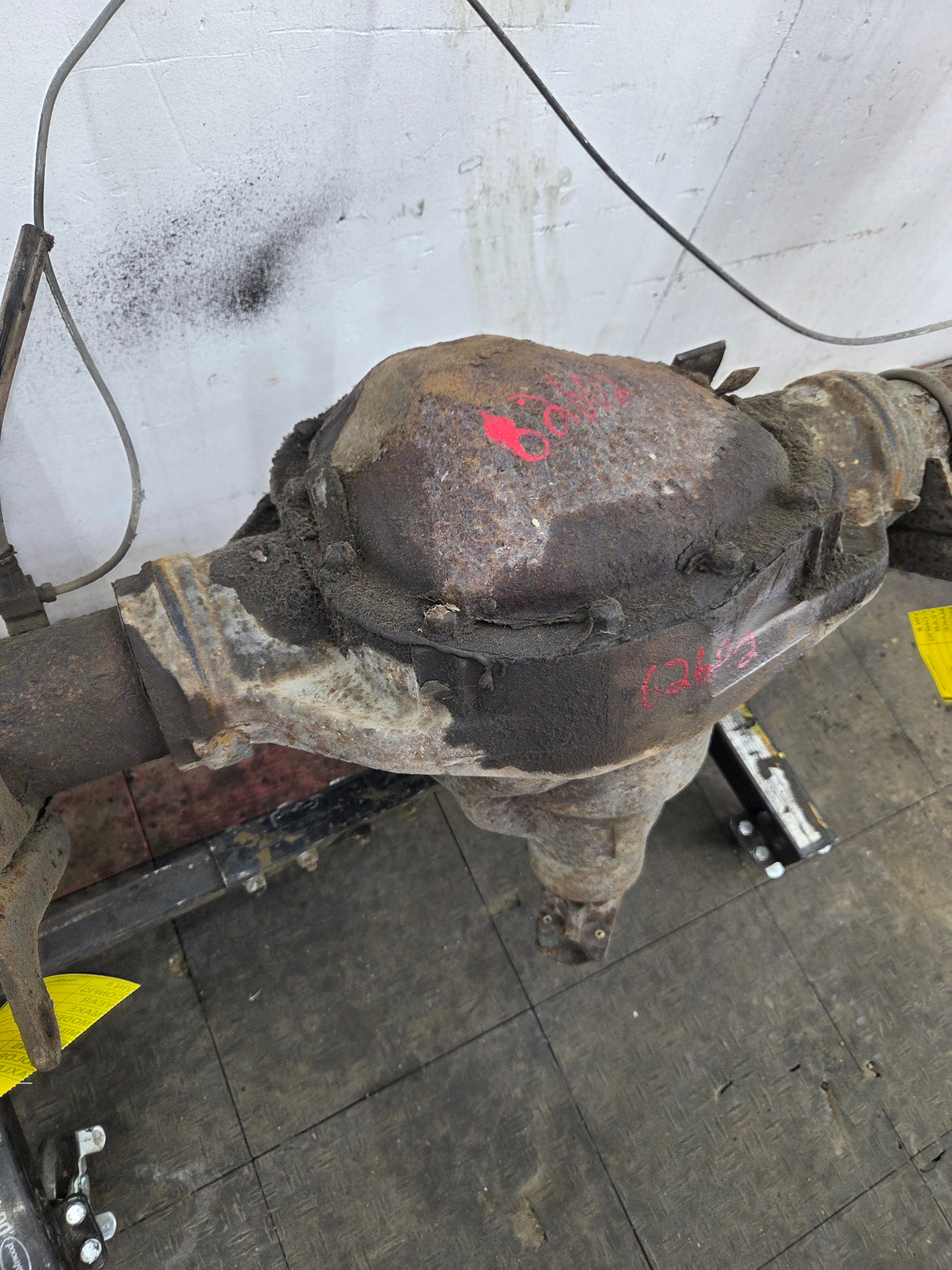1999-2001 Ford Super Duty F350 Dually Rear Axle 3.73 Gear Ratio CAB CHASSIS 122k miles