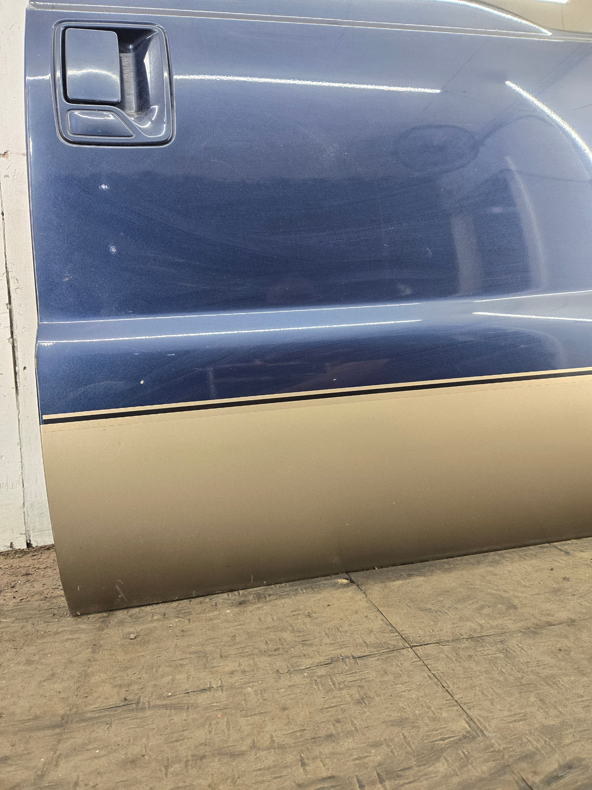 2008-2011 Ford Super Duty / Excursion Front Passenger RH Door F250 F350 F450 F550