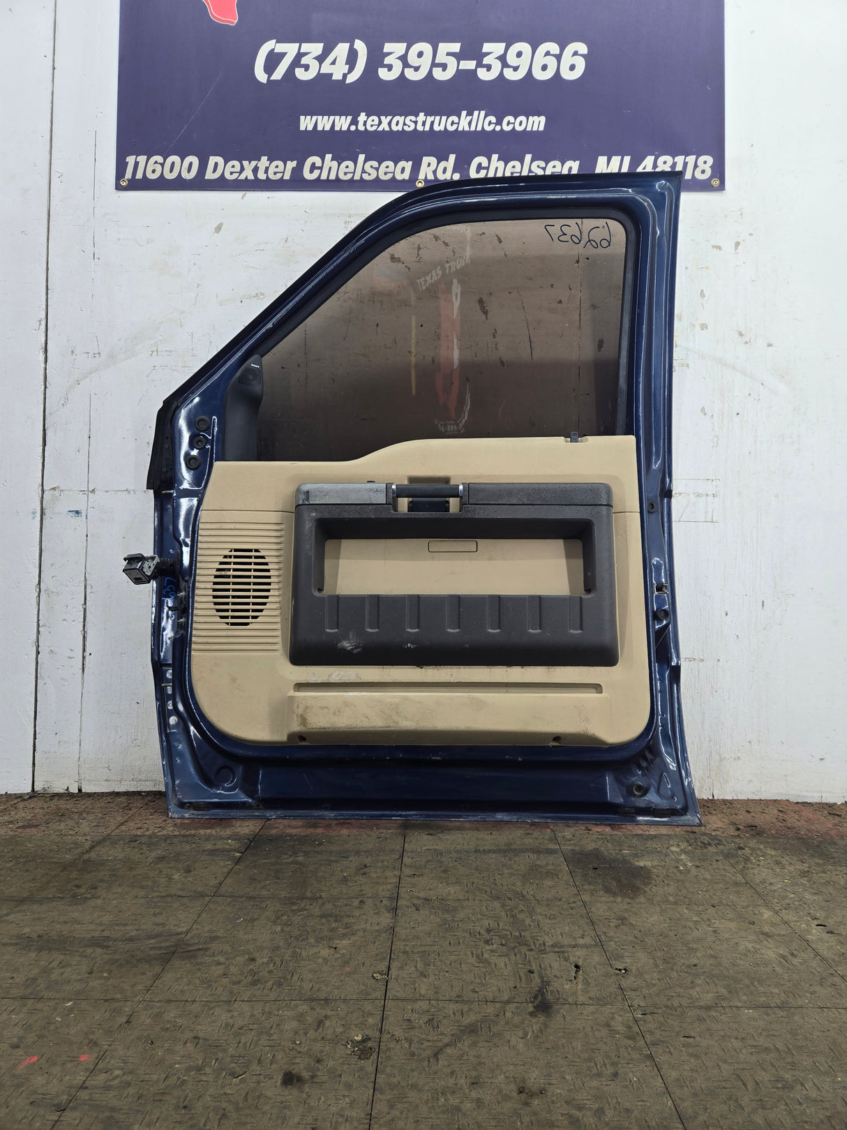2008-2011 Ford Super Duty / Excursion Front Passenger RH Door F250 F350 F450 F550