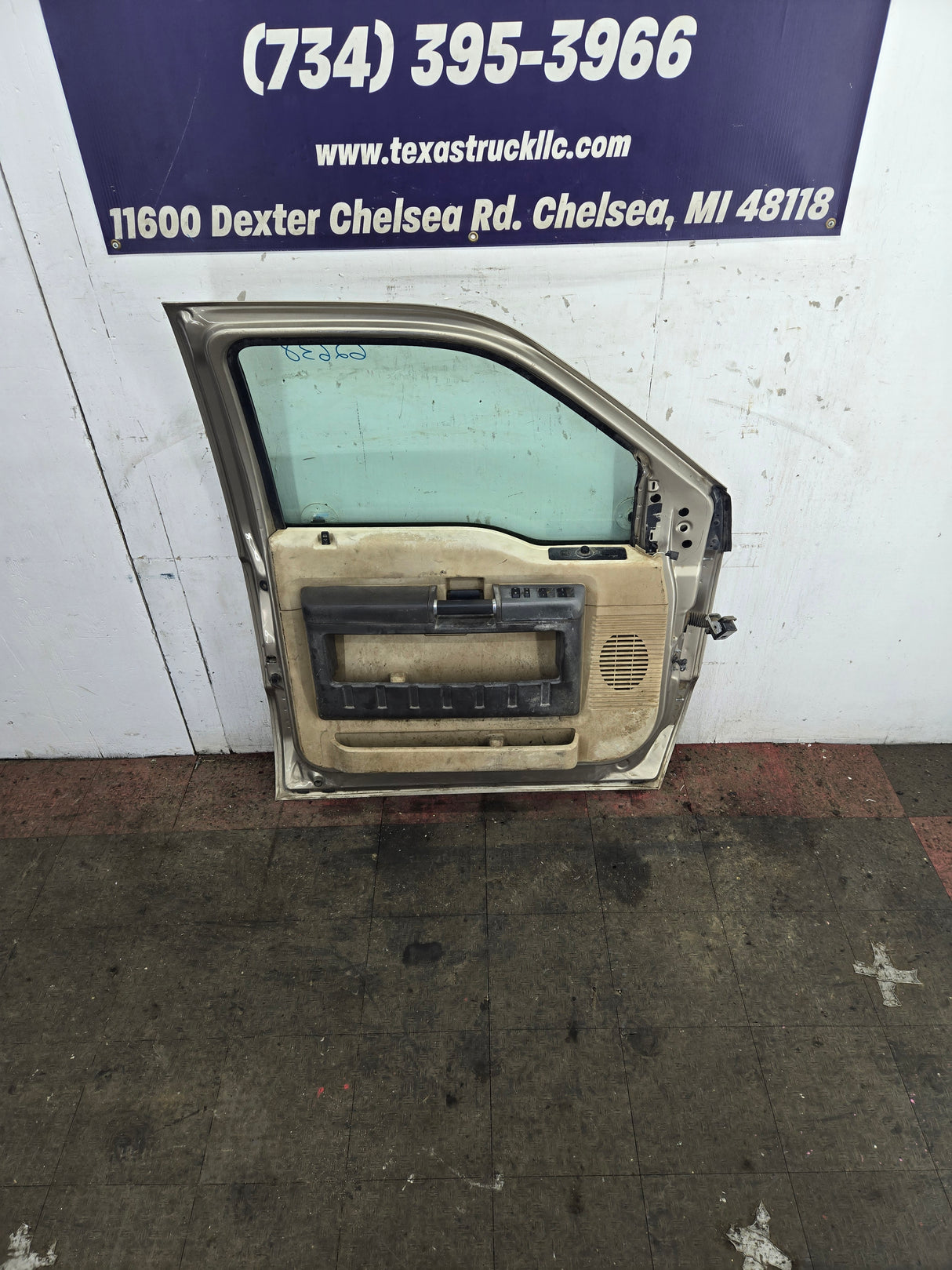 2008-2011 Ford Super Duty / Excursion Front Driver LH Door F250 F350 F450 F550
