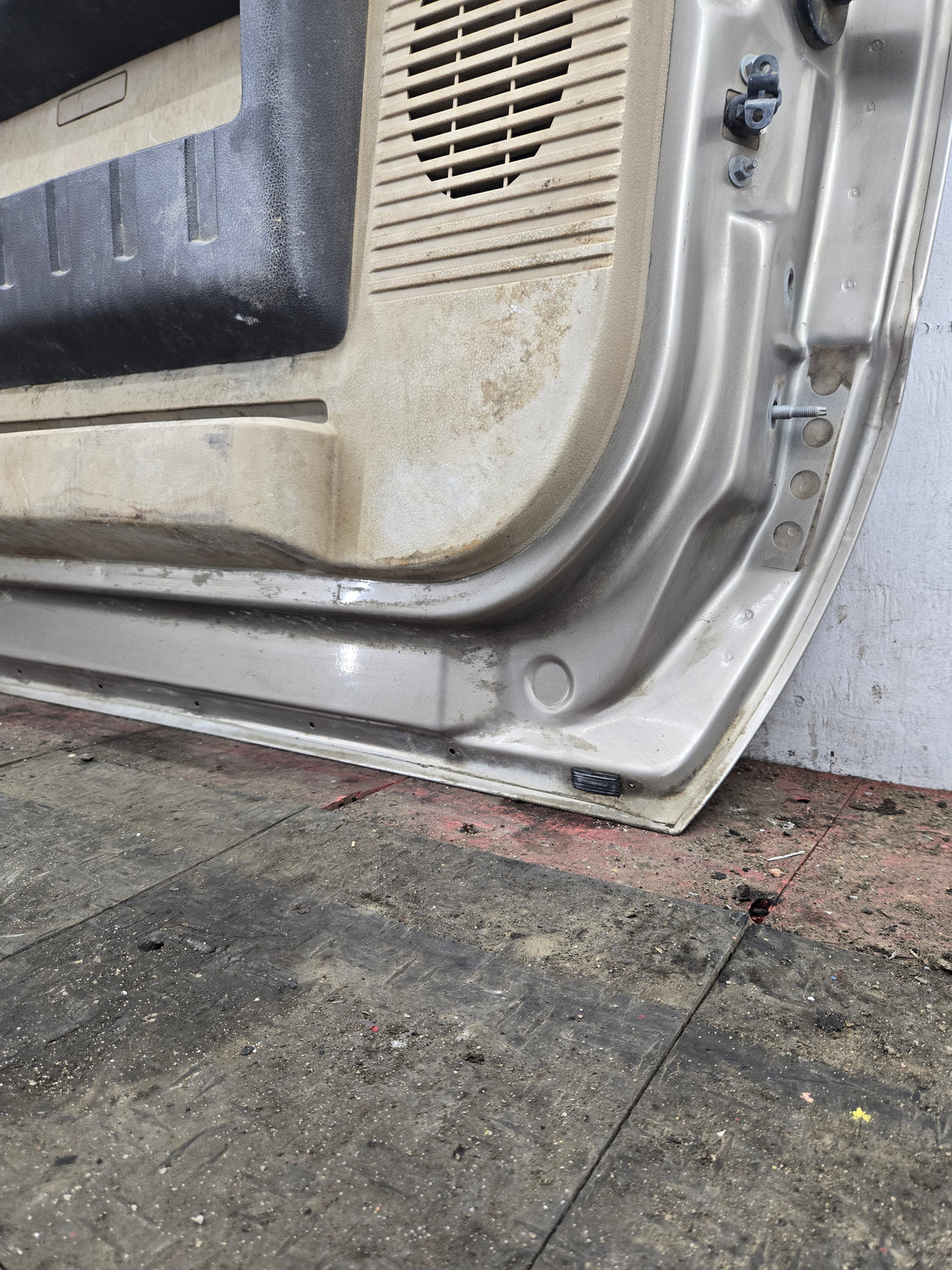 2008-2011 Ford Super Duty / Excursion Front Driver LH Door F250 F350 F450 F550