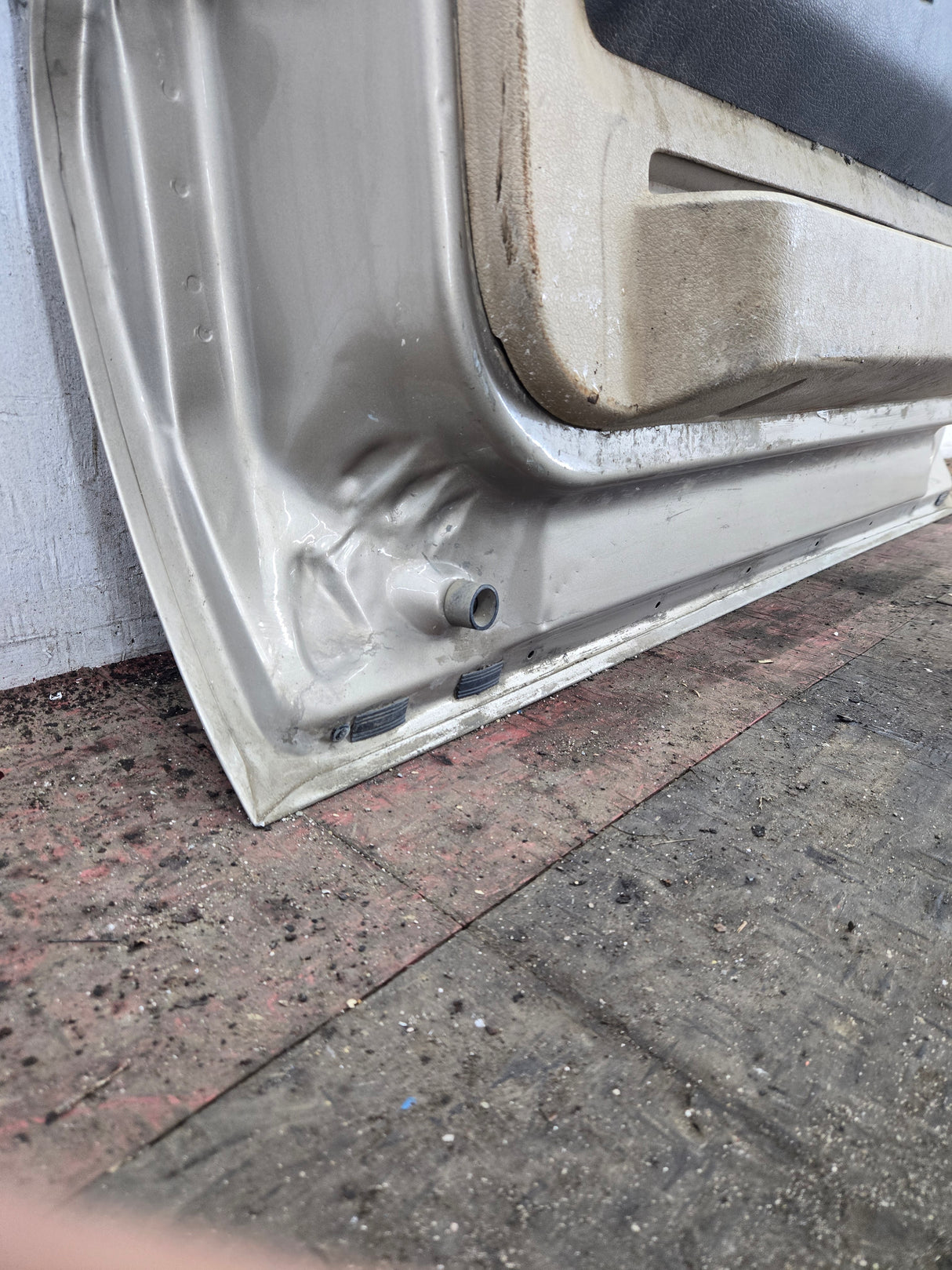 2008-2011 Ford Super Duty / Excursion Front Driver LH Door F250 F350 F450 F550
