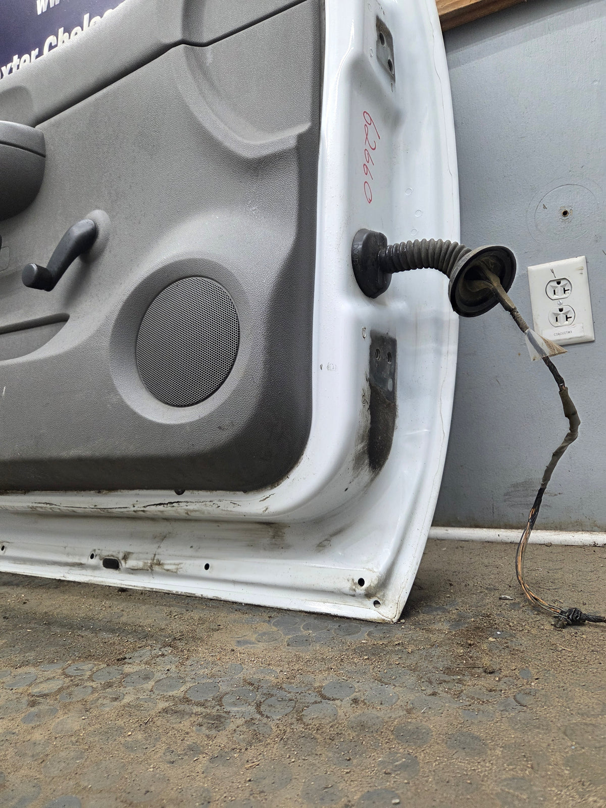 2007-2013 Chevrolet Silverado 1500 2500 3500 HD LH Front Driver Side Door