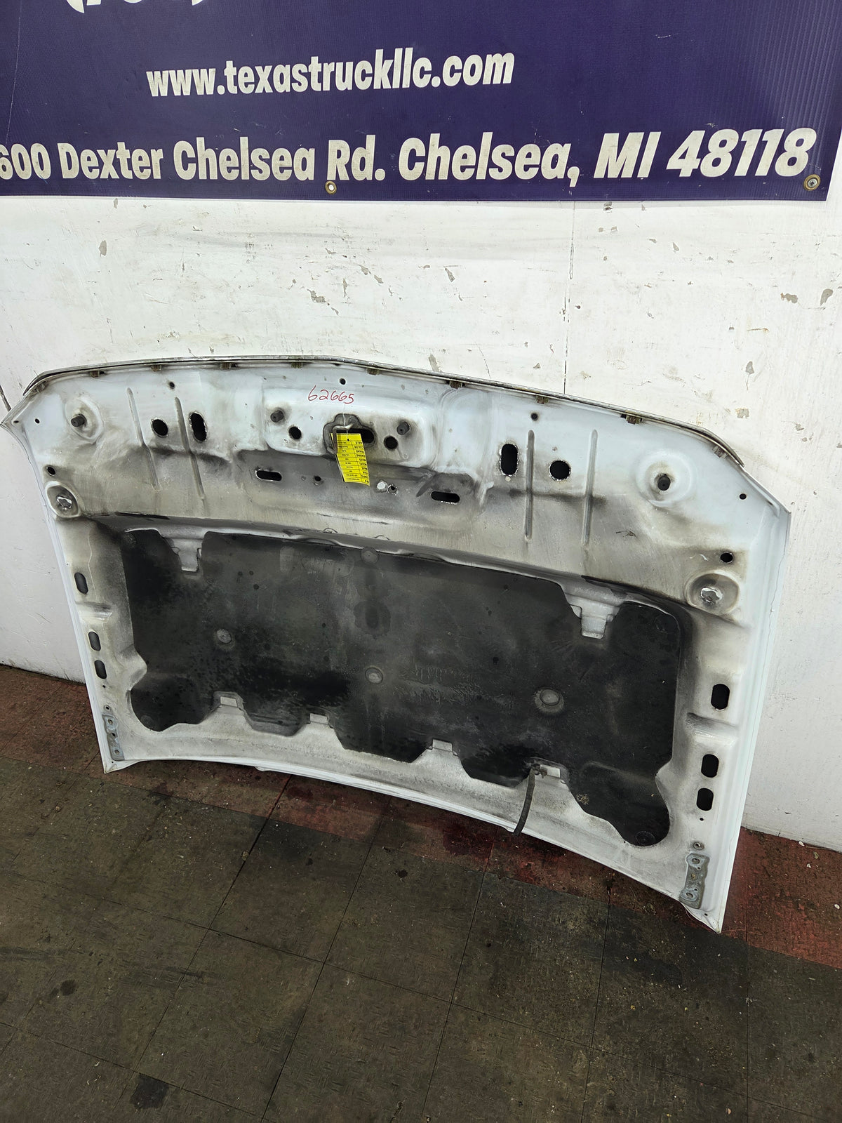 2011-2014 Chevrolet Silverado 2500 HD 3500HD Hood
