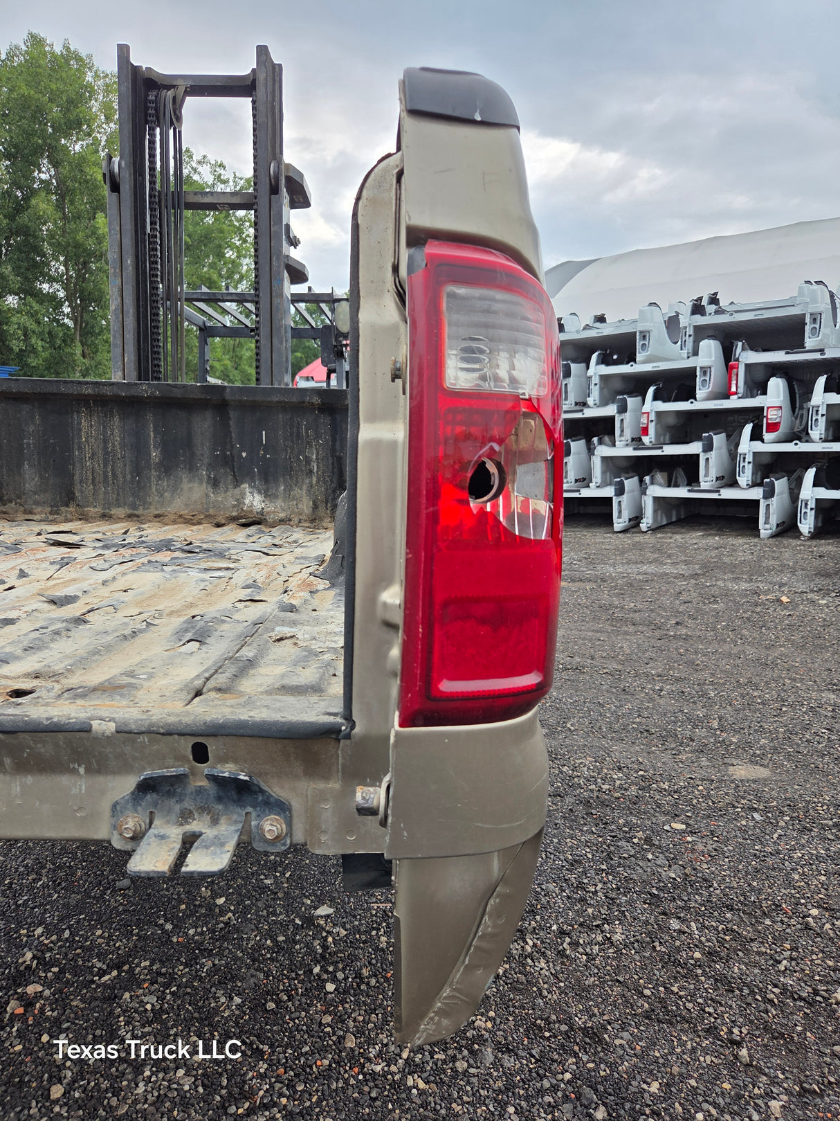 2011-2016 Ford F250 F350 Super Duty 6' 9" Short Truck Bed