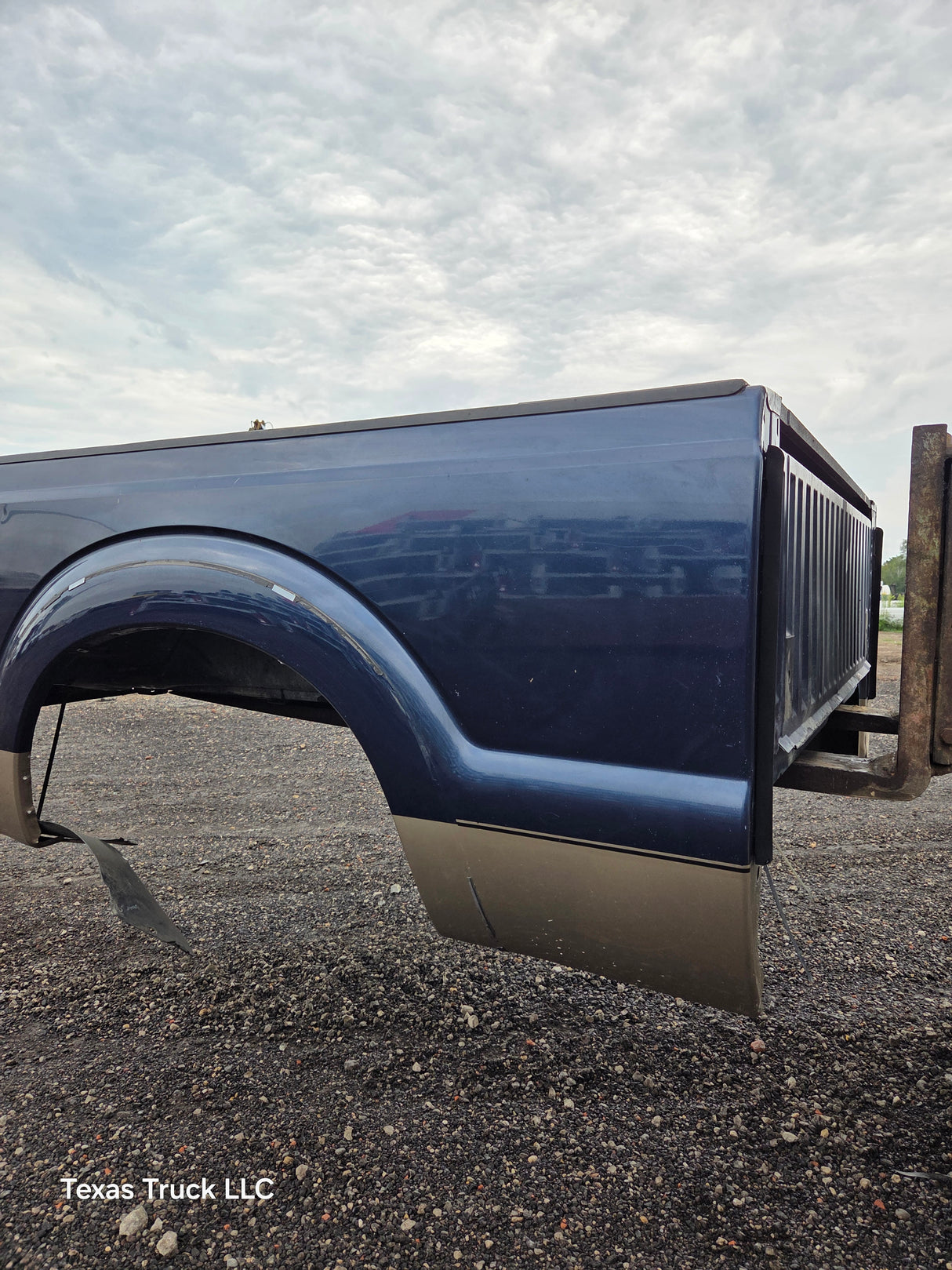 2011-2016 Ford F250 F350 Super Duty 6' 9" Short Truck Bed