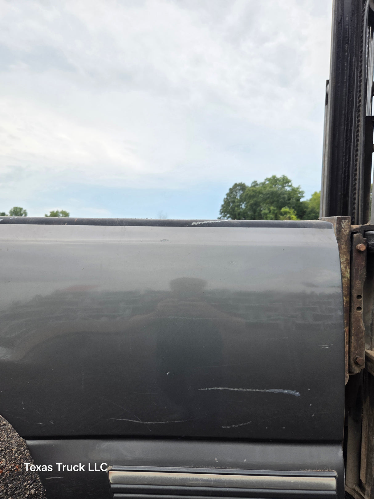1999-2007 Chevrolet Silverado / GMC Sierra 1500 2500HD 3500HD 6' 6" Short Truck Bed *Damage