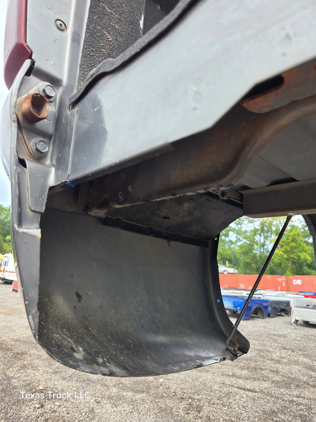 1999-2007 Chevrolet Silverado / GMC Sierra 1500 2500HD 3500HD 6' 6" Short Truck Bed *Damage