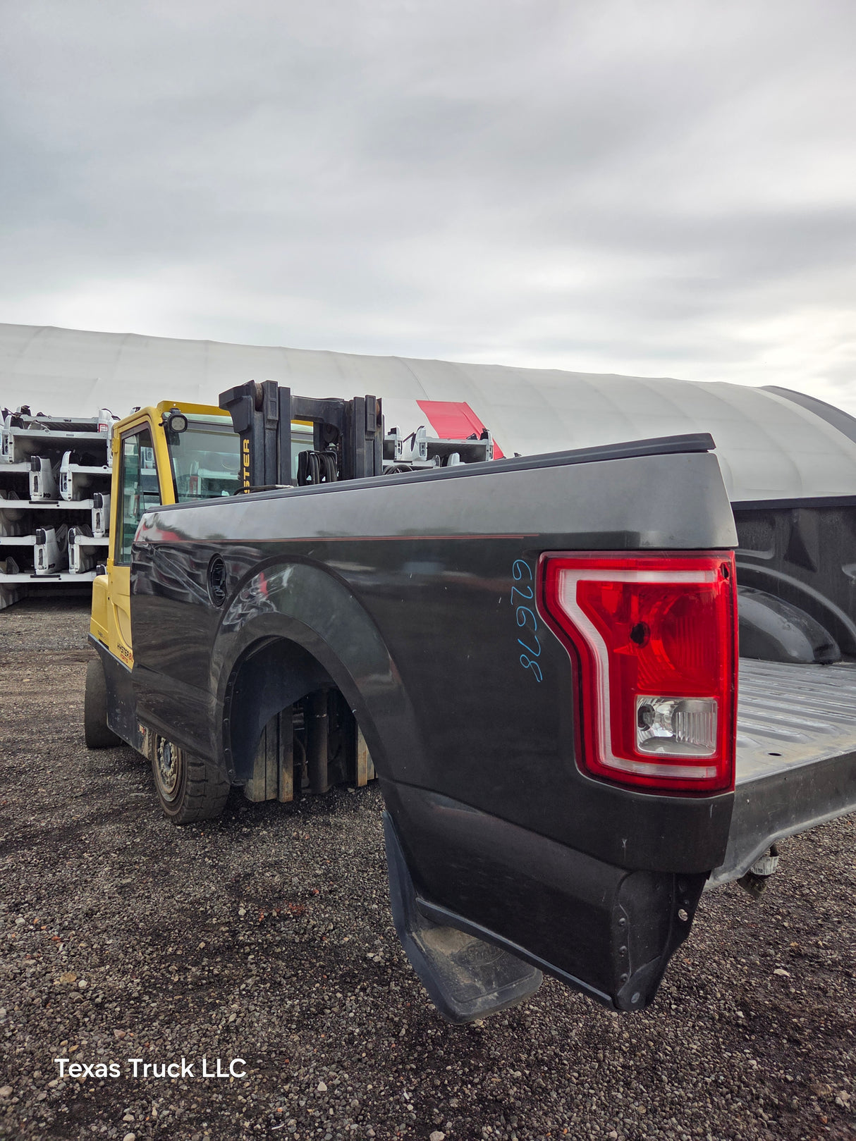 2015-2020 Ford F150 8' Long Bed Without Wheel Lip Molding - Magnetic Grey *Damage