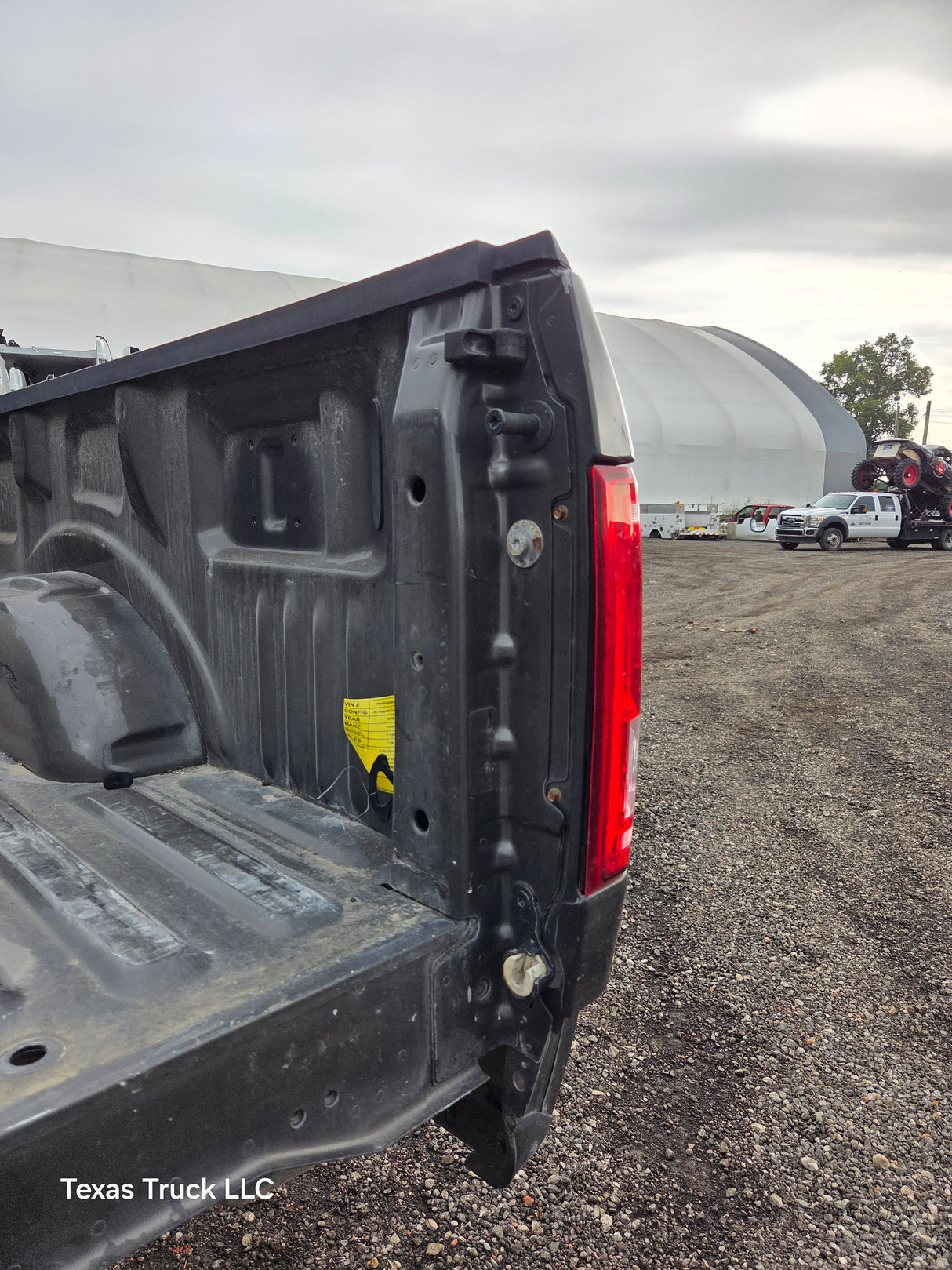 2015-2020 Ford F150 8' Long Bed Without Wheel Lip Molding - Magnetic Grey *Damage