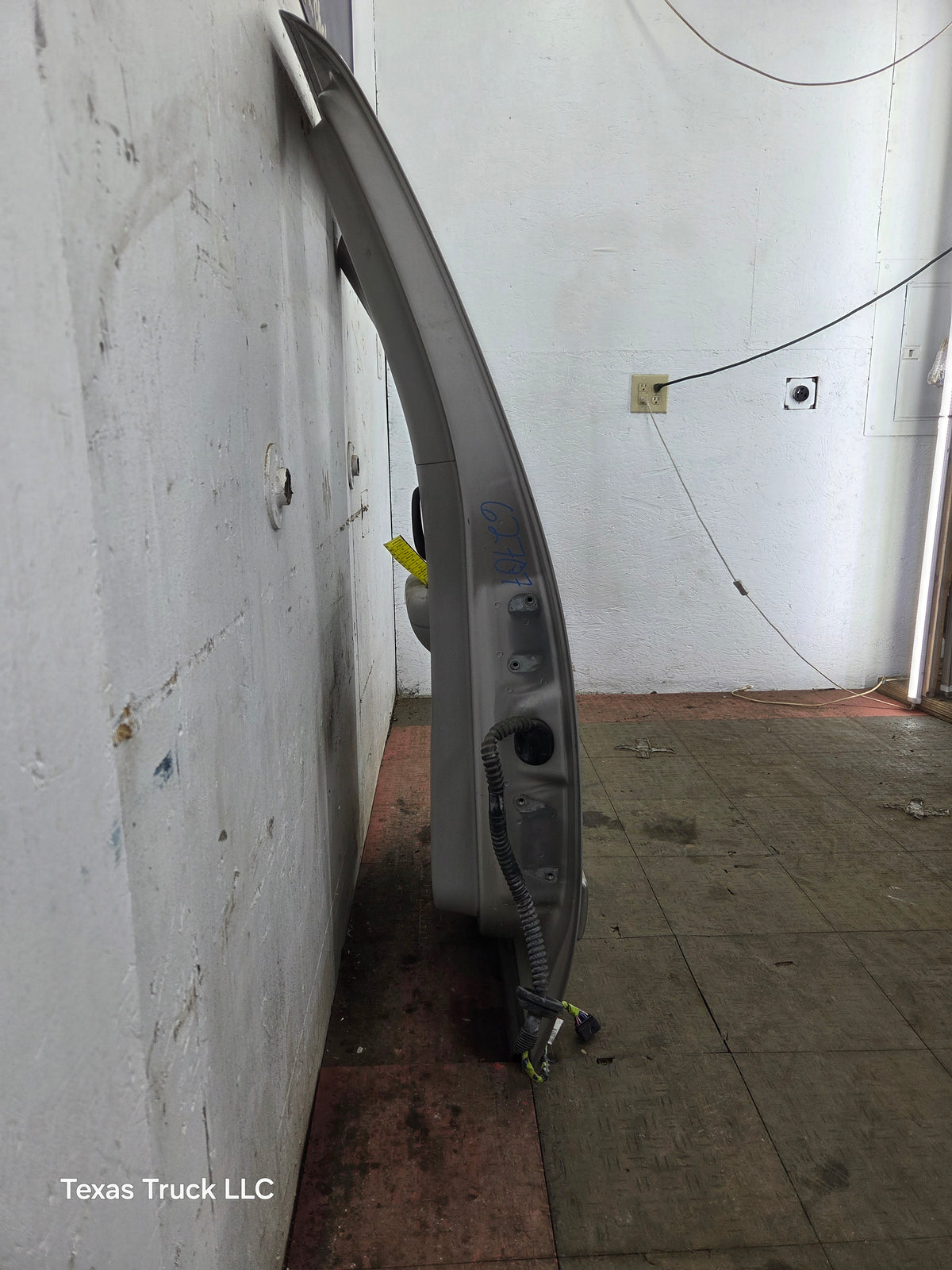 2007-2013 Chevrolet Silverado / GMC Sierra 1500 2500 3500 HD Passenger side Extended Cab RH Rear Door