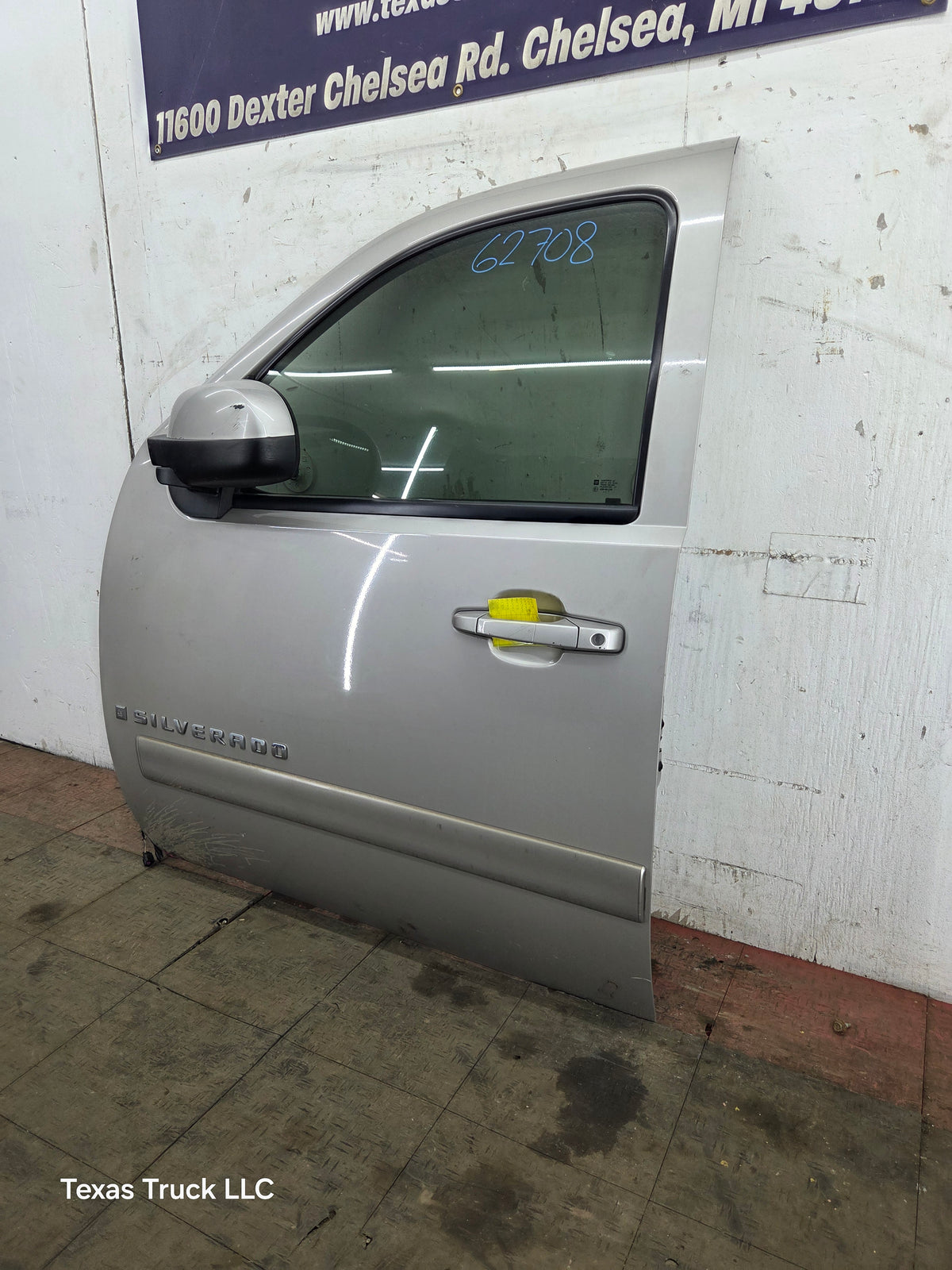 2007-2013 Chevrolet Silverado / GMC Sierra 1500 2500 3500 HD LH Front Driver Side Door